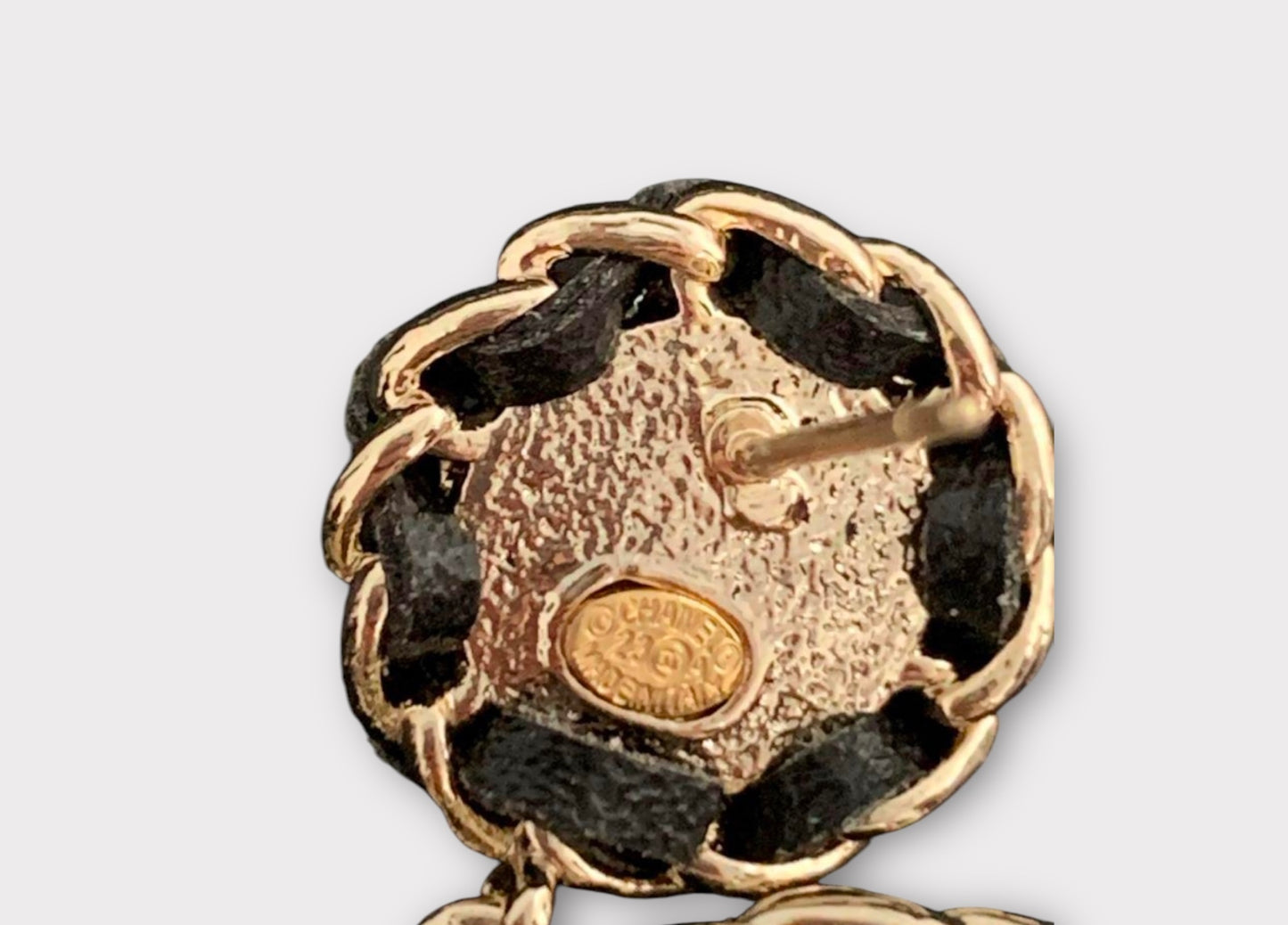 CHANEL 2023 CC logo drop earrings