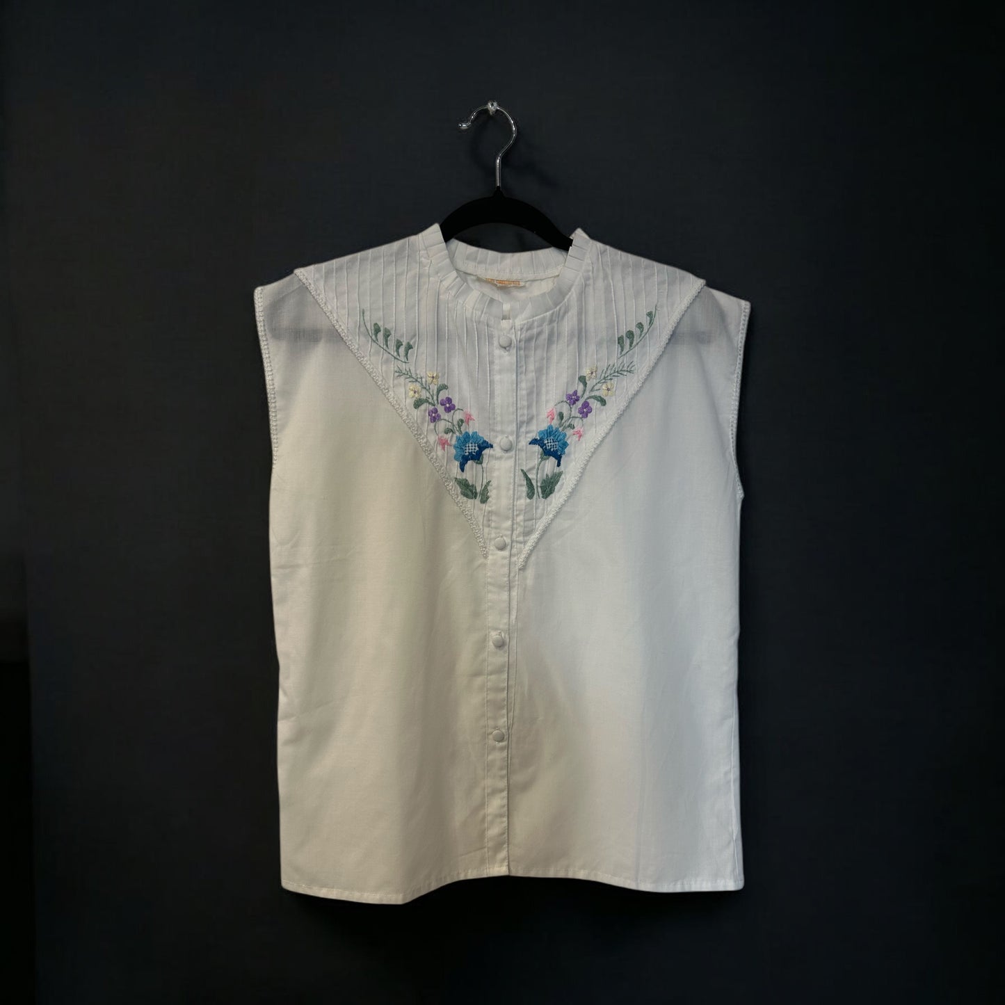 Vintage Embroidered Sleeveless top