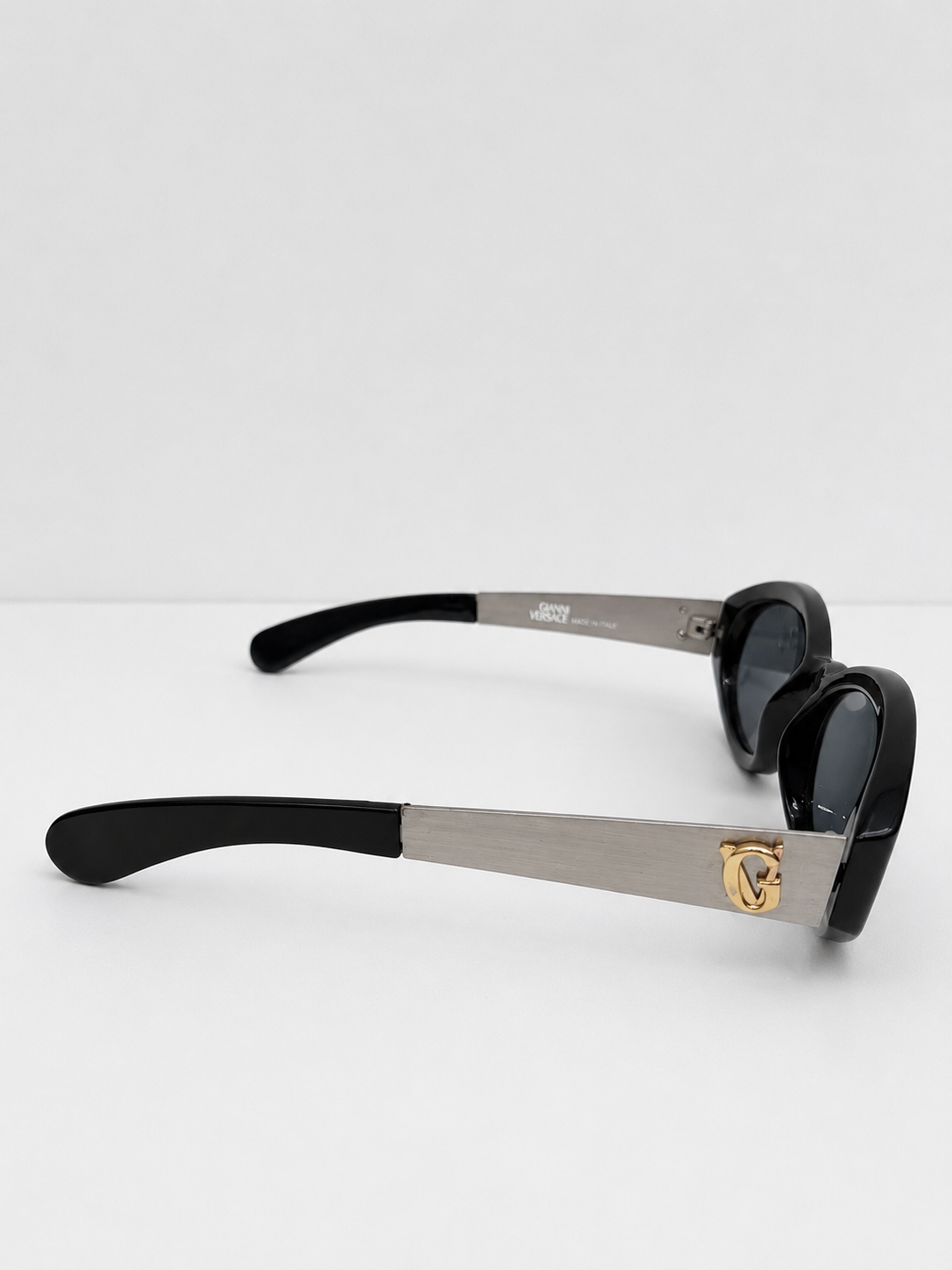 Vintage Gianni Versace Oval Sunglasses with Brushed Metal Temples | Late 1990s