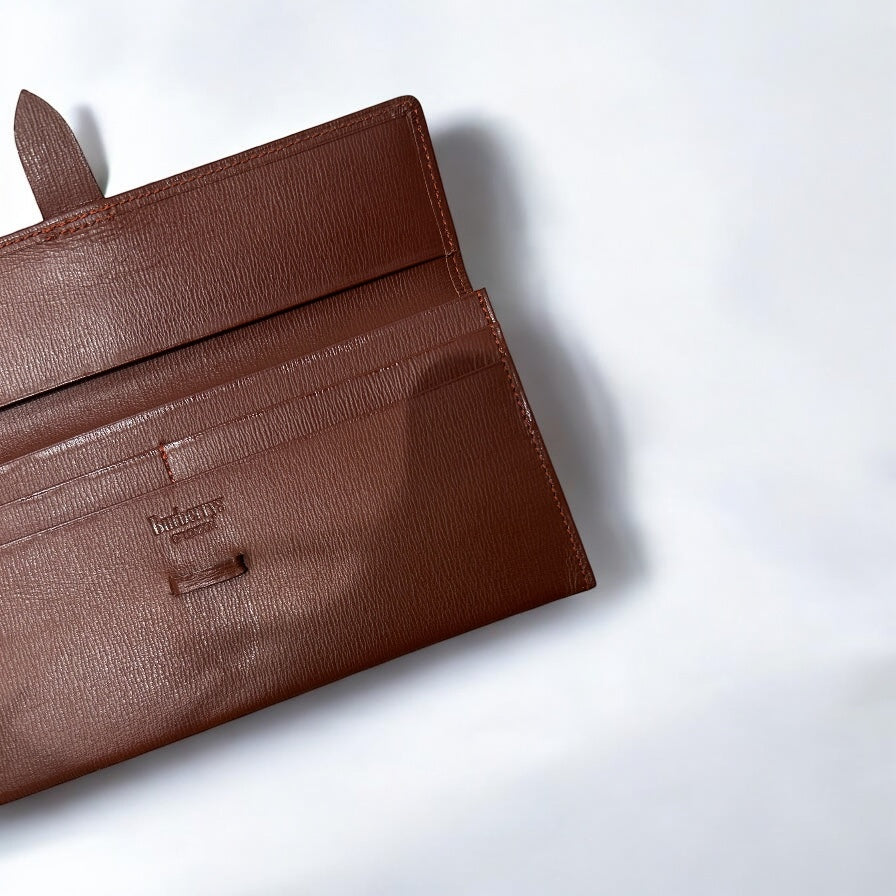 Vintage Burberry leather wallet