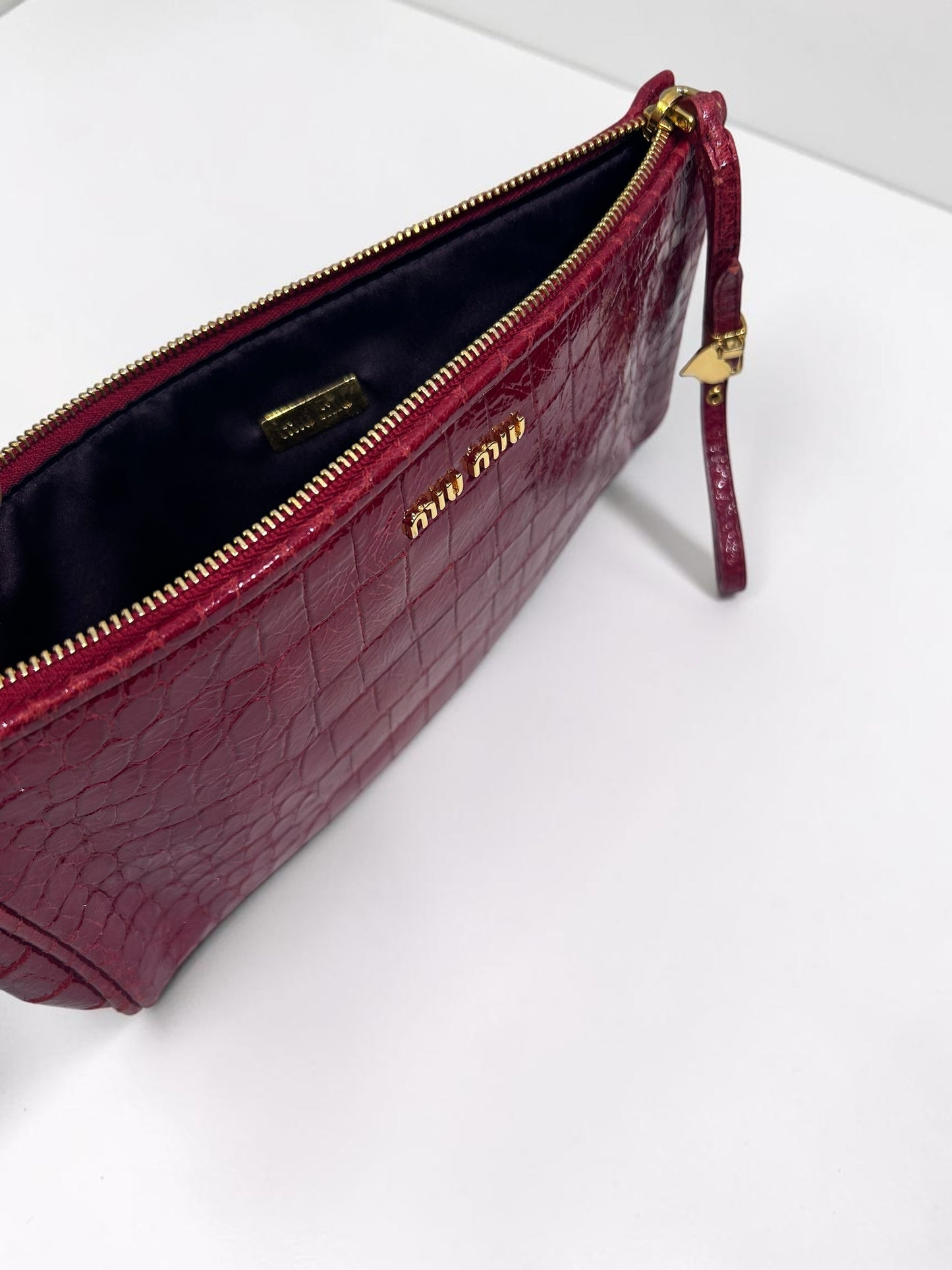 Miu Miu Red Croc-Embossed Leather Wristlet Clutch| Early 2000’s