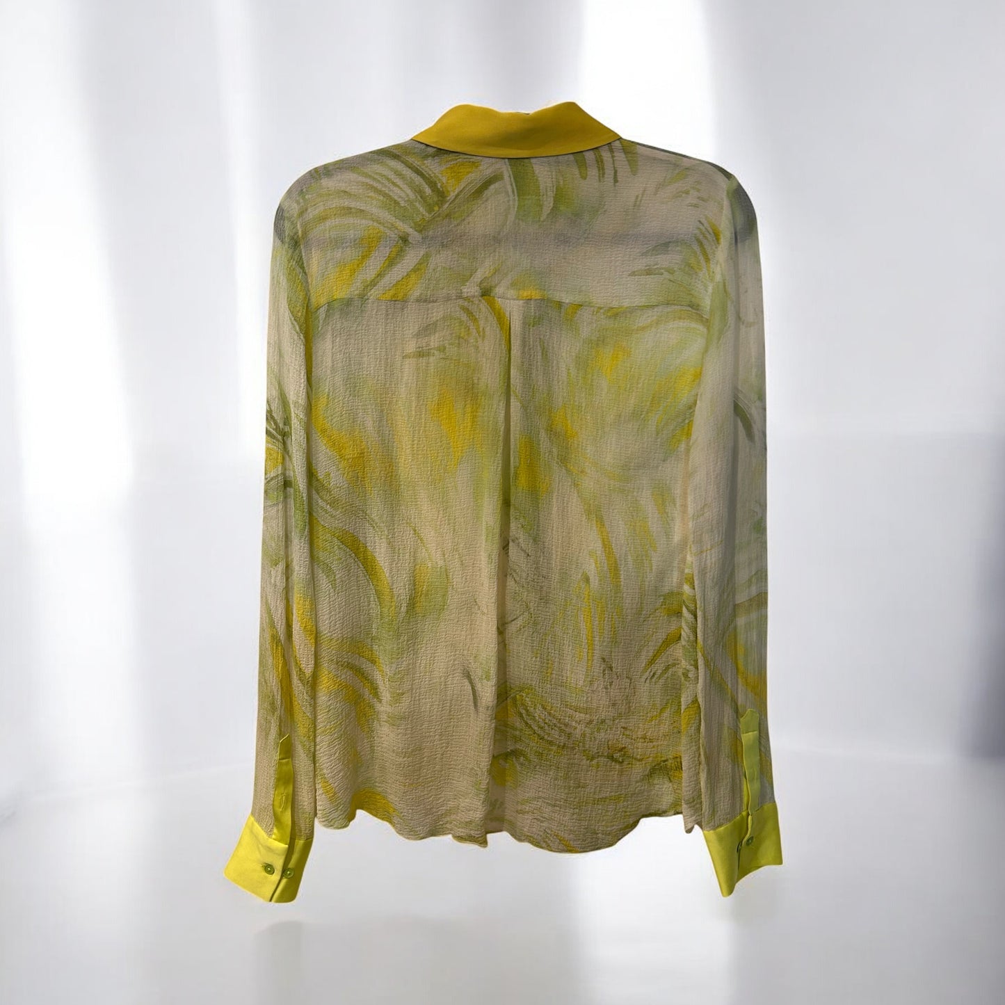 Elie Tahari Silk buttoned shirt