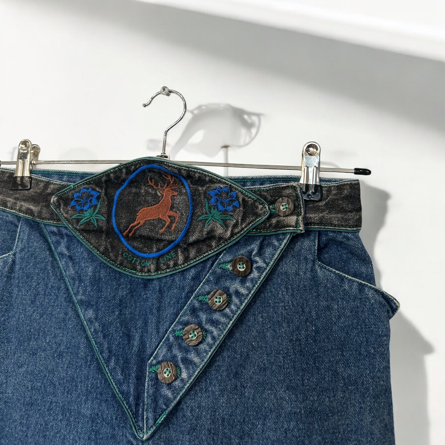 80’s high waisted embroidered jeans