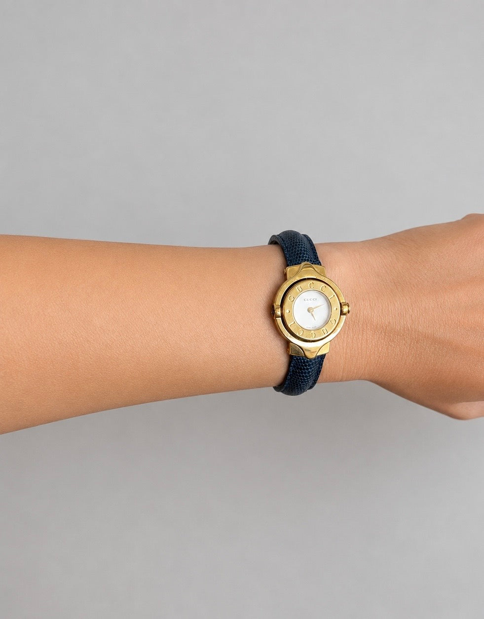Vintage Gucci Gold Plated Interchangeable Bangle Watch | Mid 1990s
