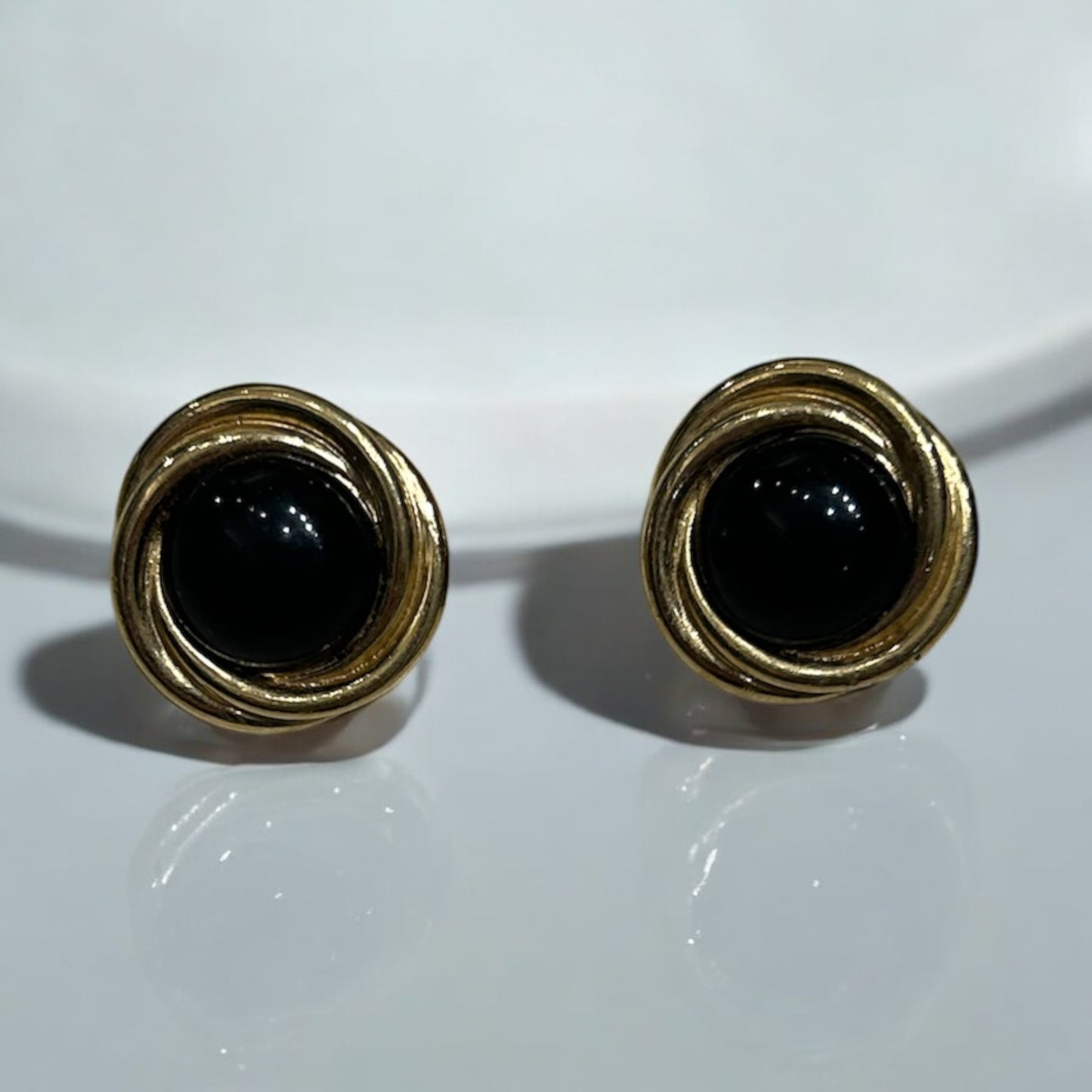 Vintage Trifarie gold tone earrings