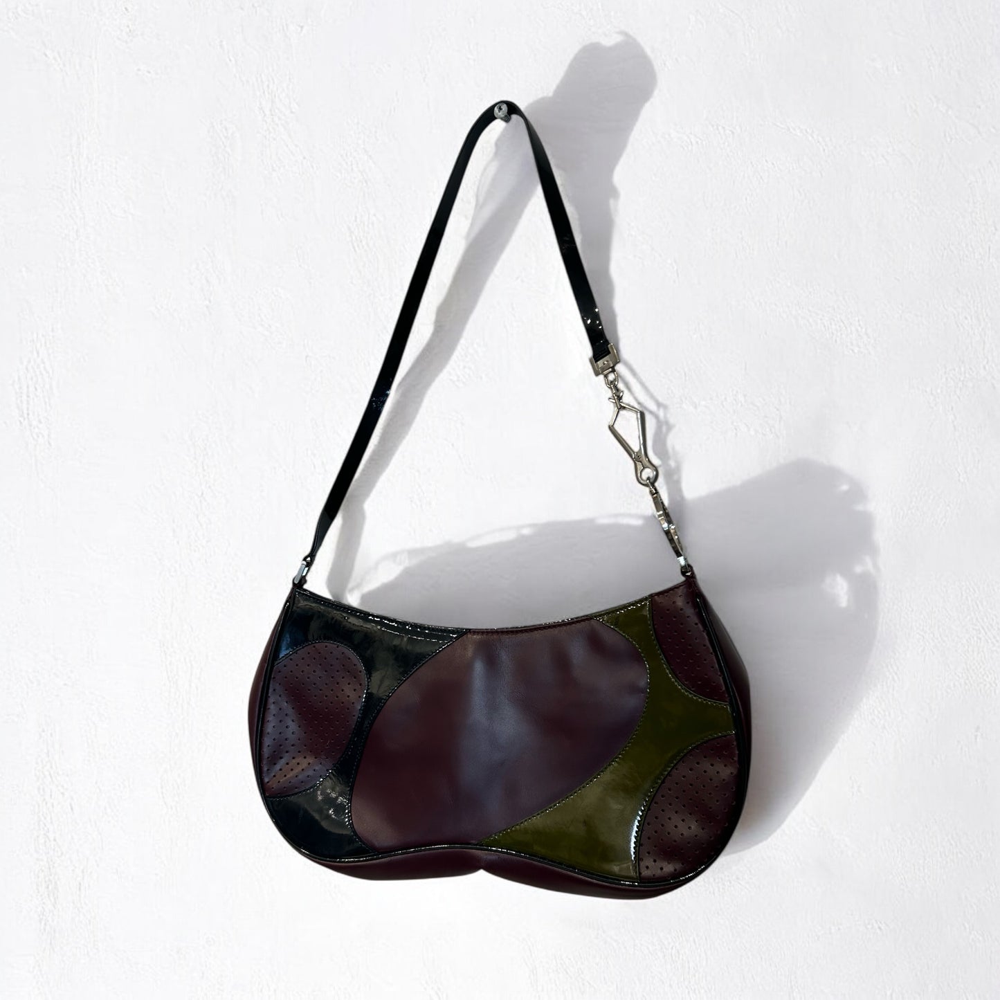 2000’s Prada leather shoulder bag