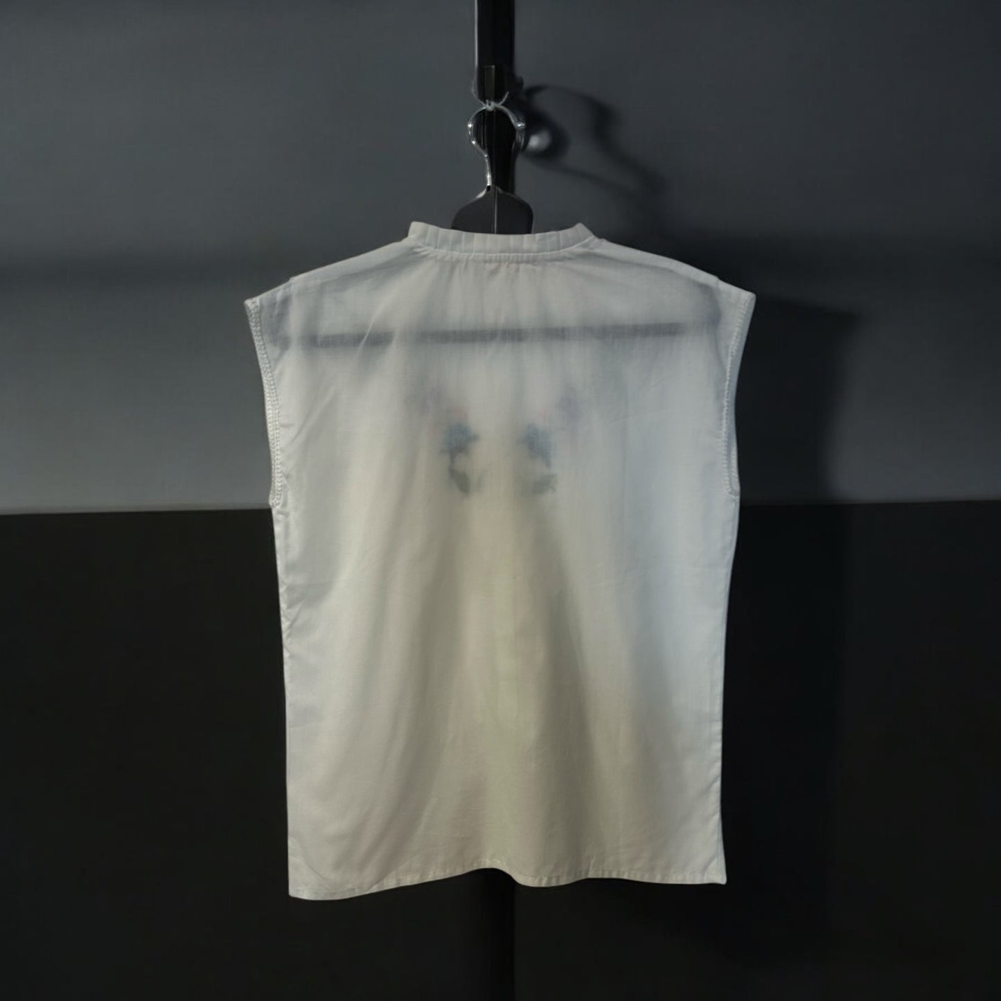 Vintage Embroidered Sleeveless top