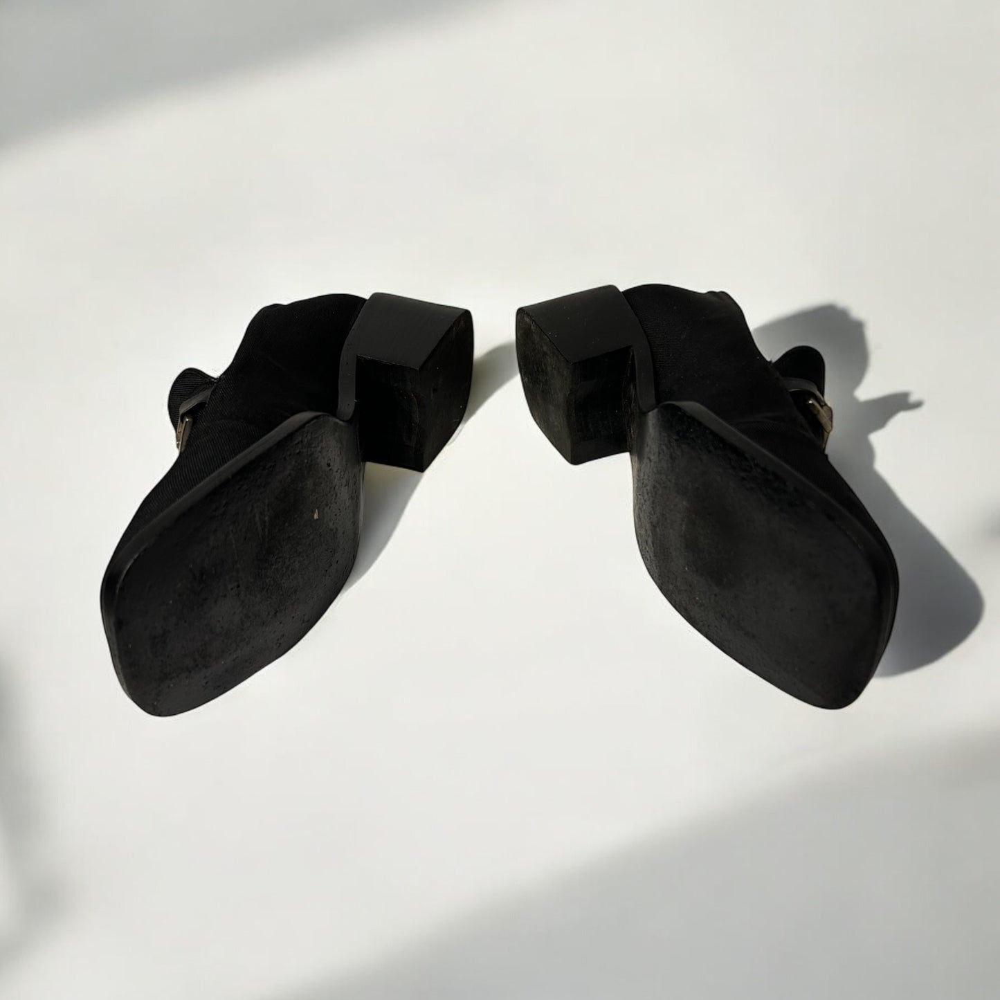 Vintage Gucci heeled loafers