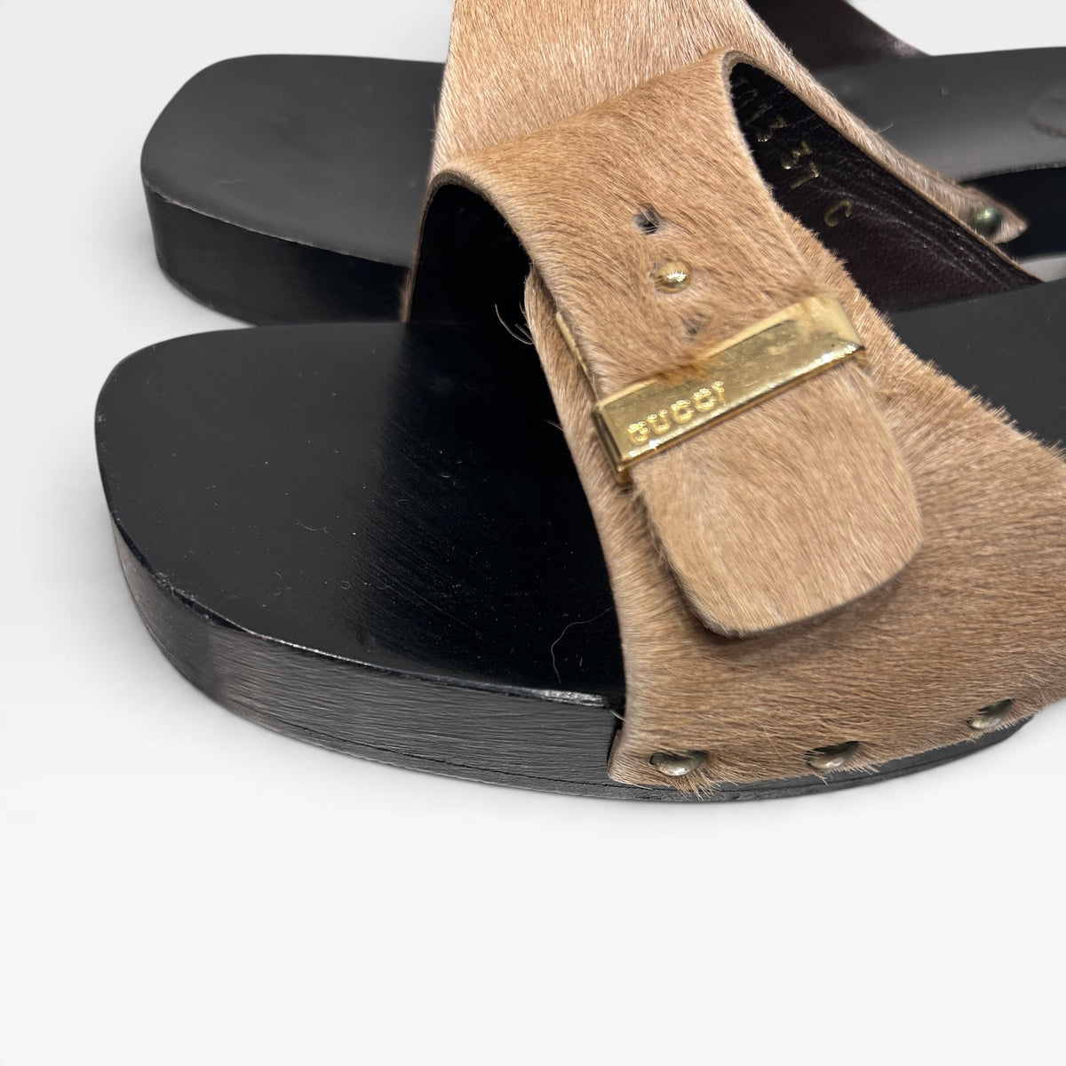 Vintage Gucci Tan Hair-On Leather Sandals |Early 2000s