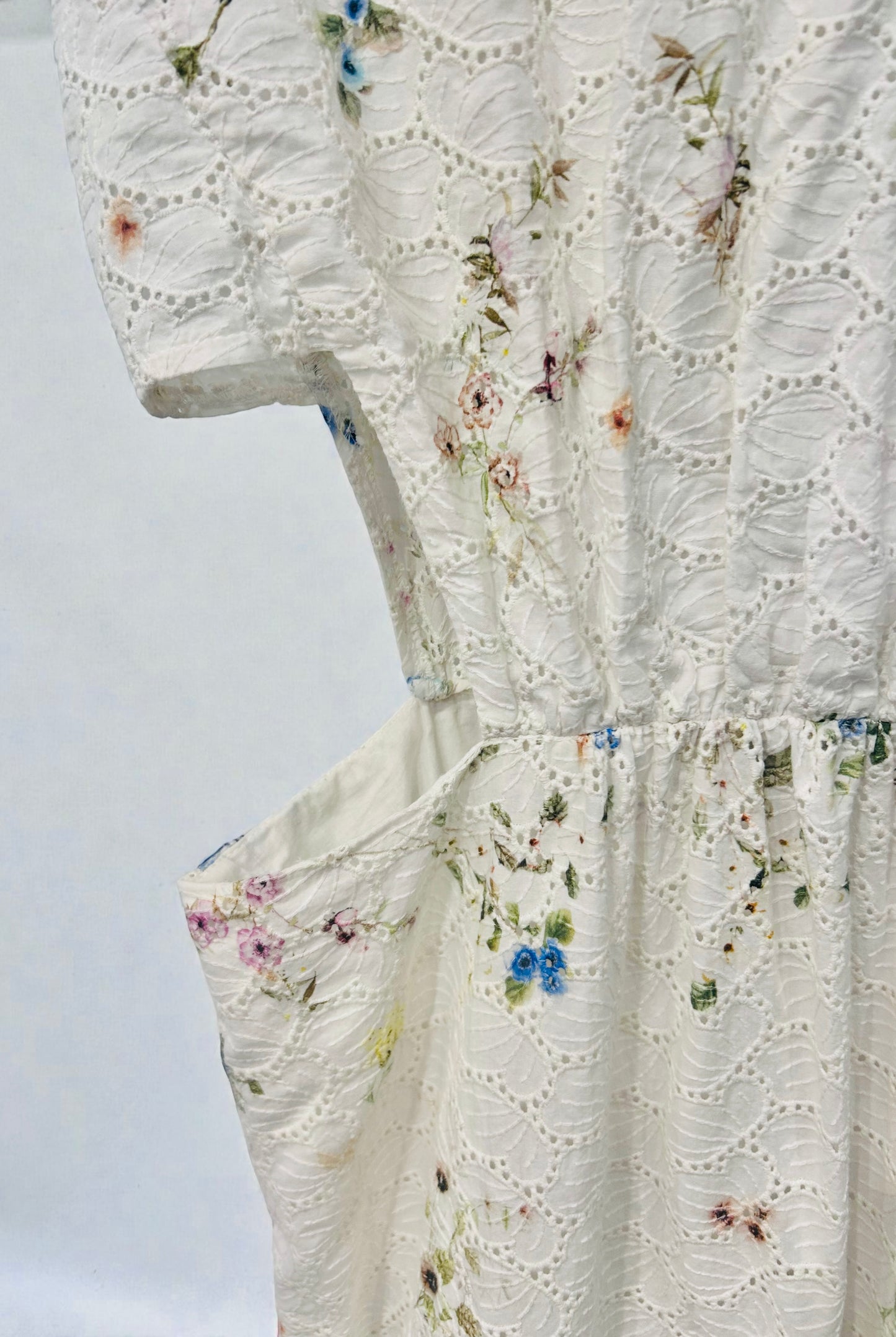 Parlez de Vous Floral Lace Cut-Out Maxi Dress