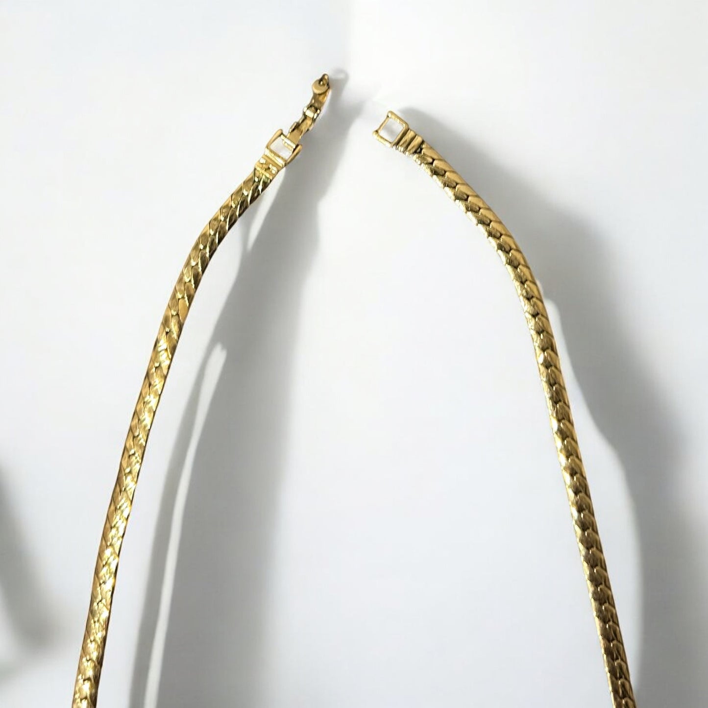 Vintage 18k Gold Plated Necklace with Interlocking Links