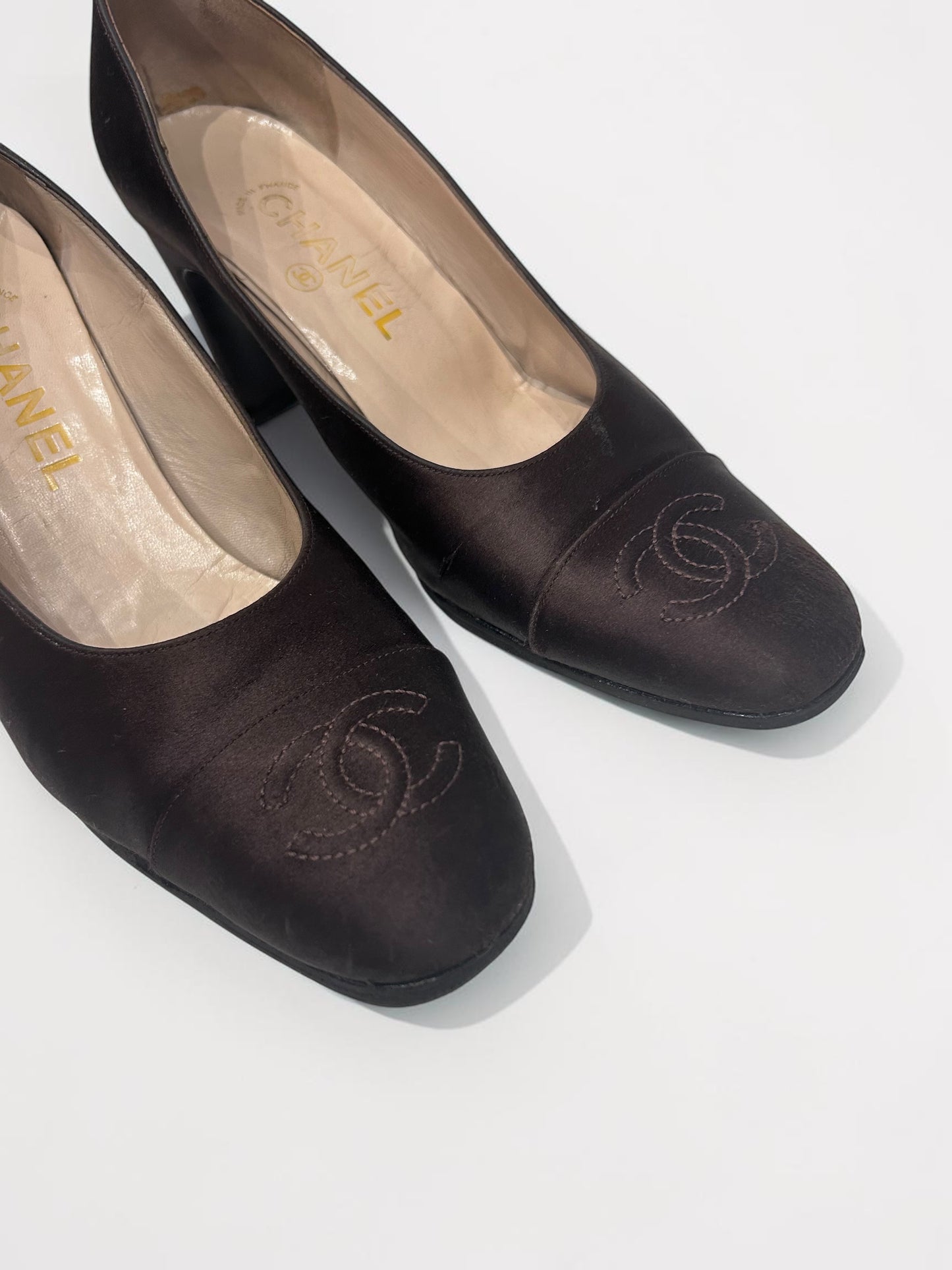 Vintage Chanel Satin Pumps|Late 1990s