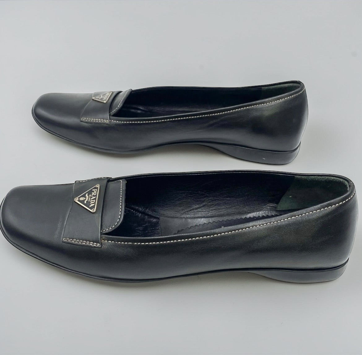 Vintage Prada Triangle Logo Leather Loafers| | Late 90’s- Early 2000’s