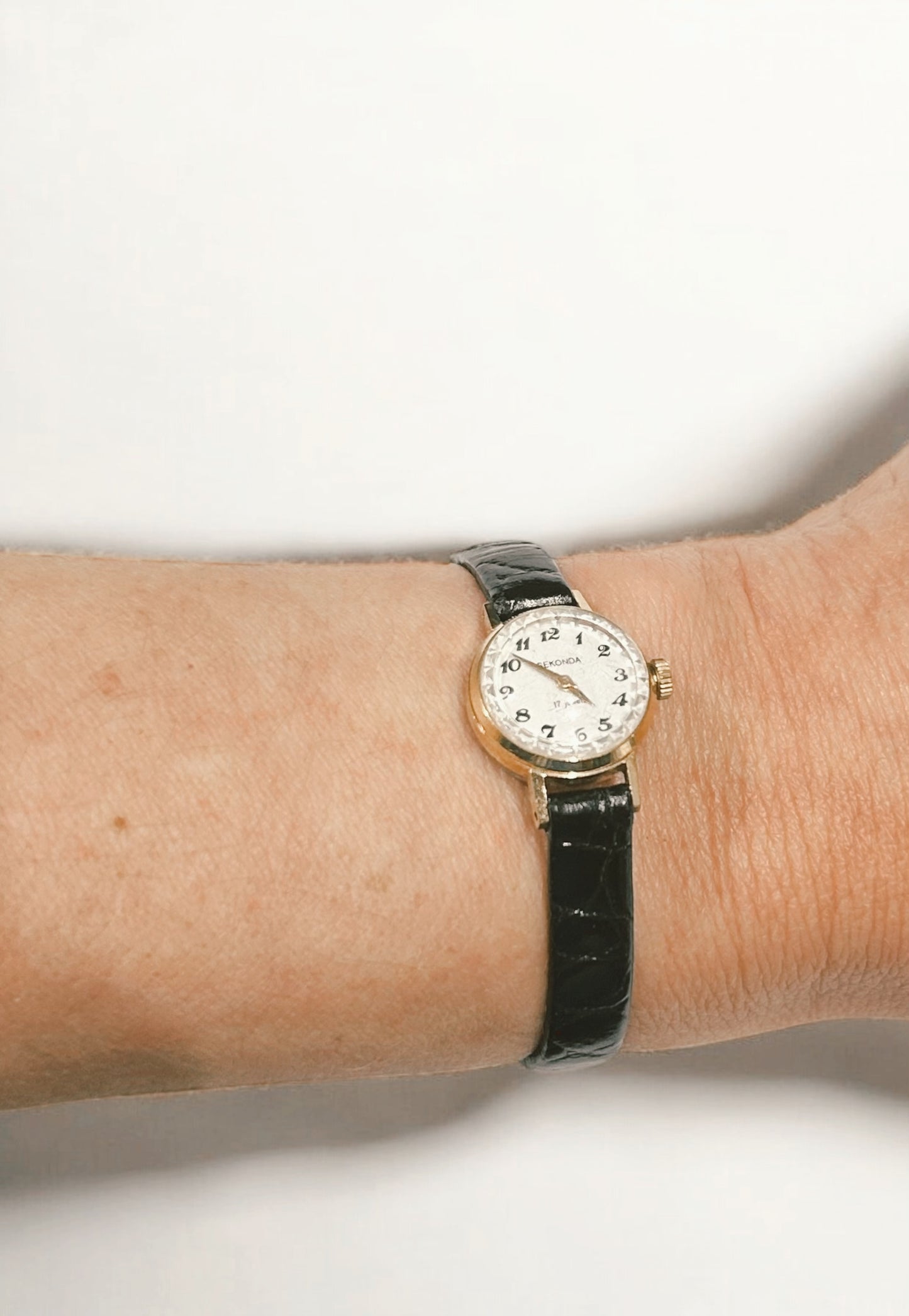 Vintage Sekonda watch