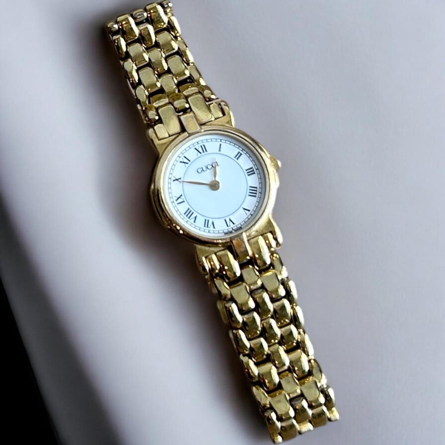 Vintage Gucci Gold Plated Roman Dial Watch – Swiss Made|90s