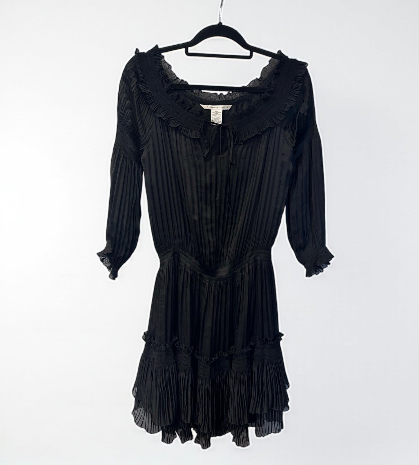 DIANE VON FURSTENBERG Black Pleated Ruffled Dress