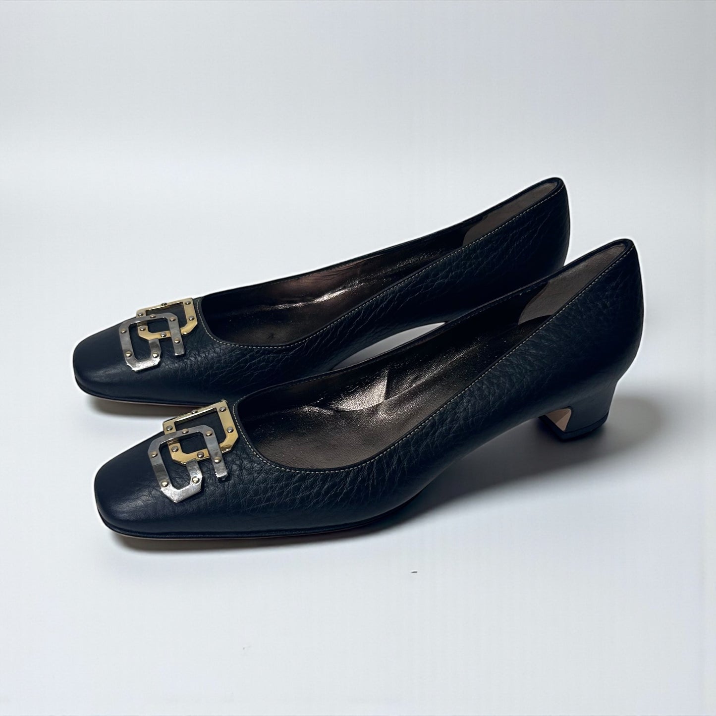 Vintage Dolce & Gabbana Black Leather Pumps with Dual-Tone Buckle