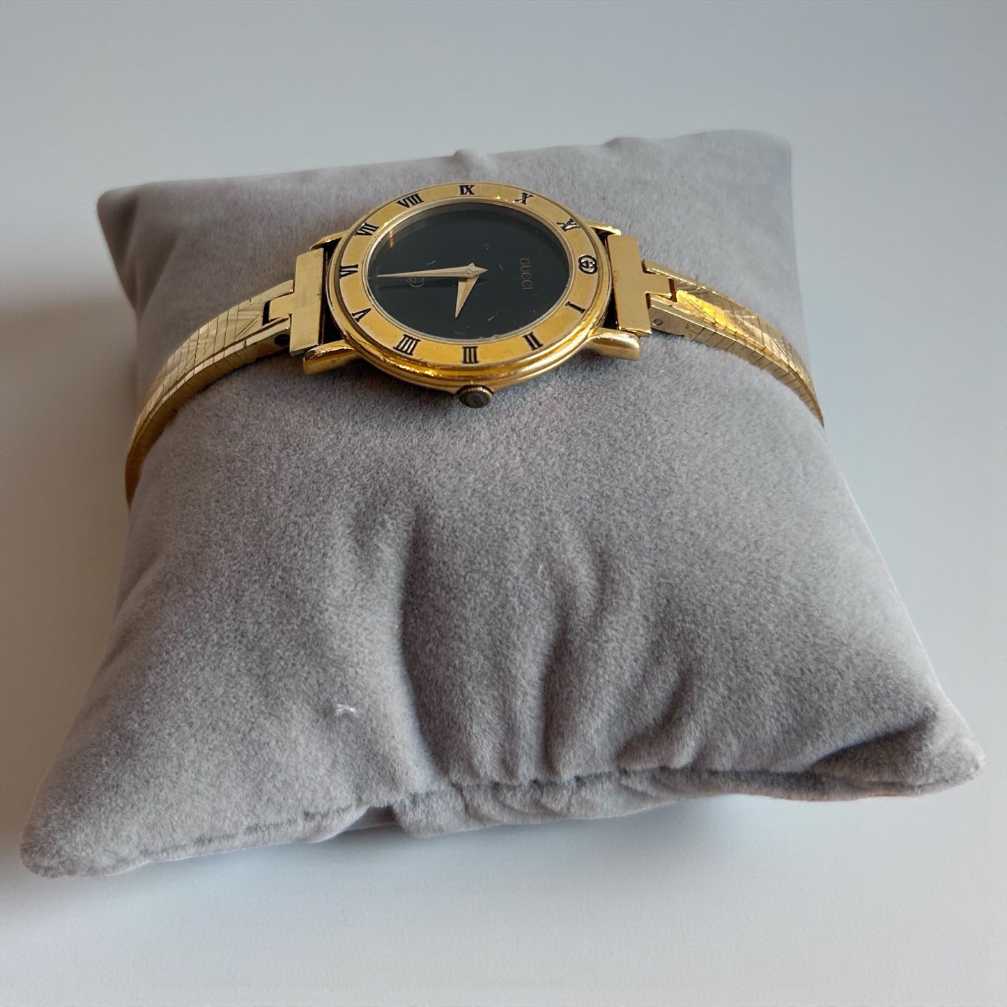 Vintage Gucci Gold Plated Bangle Watch| 90s