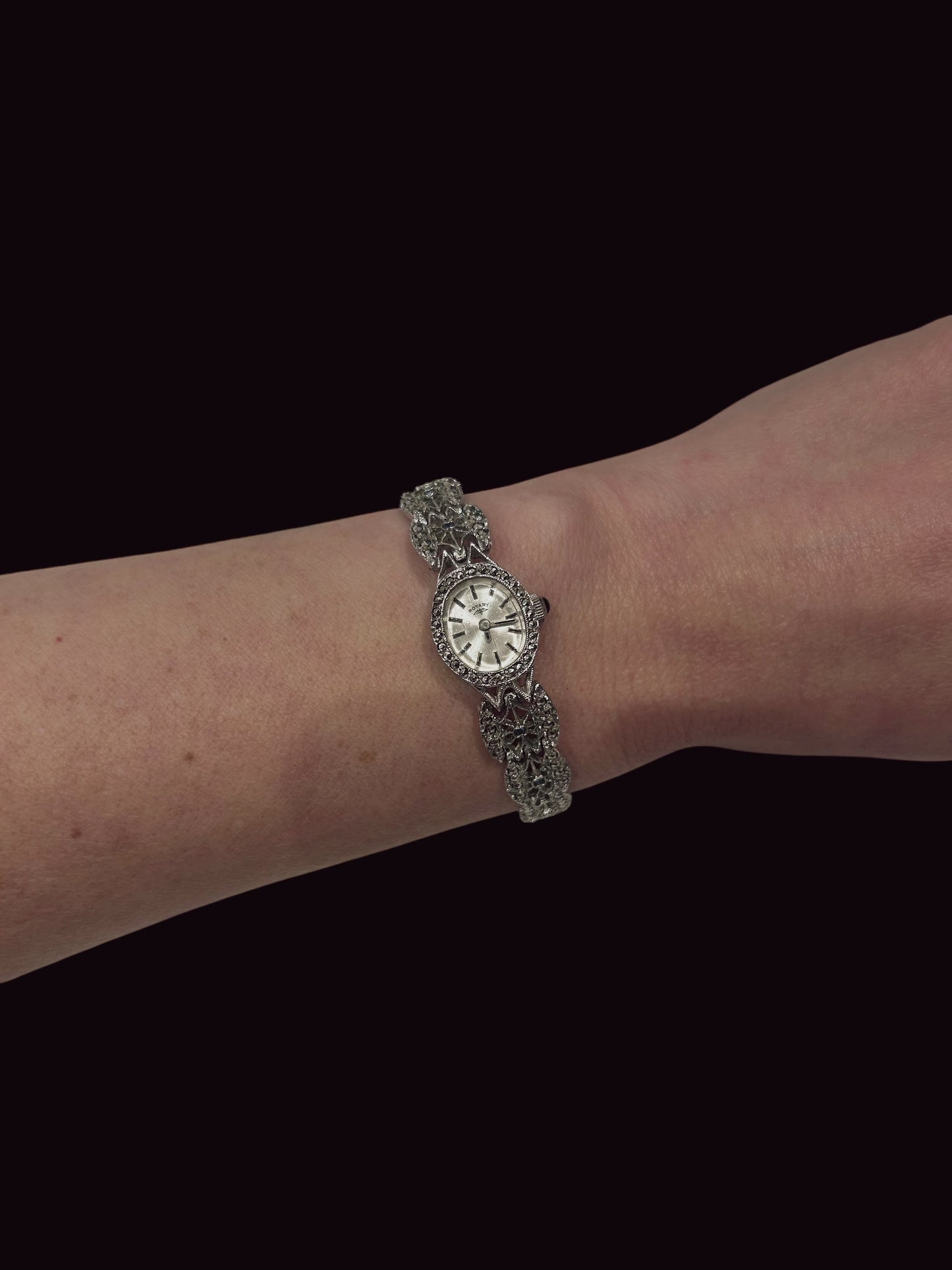 Vintage 1950s Rotary watch – Swiss Made, 17 Jewel Manual Wind Movement.