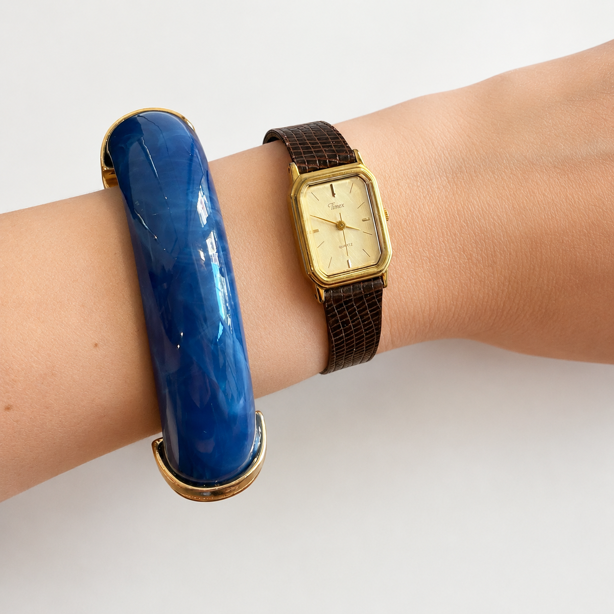 Vintage Timex Gold-Plated Watch with Brown Leather Strap| 1990s