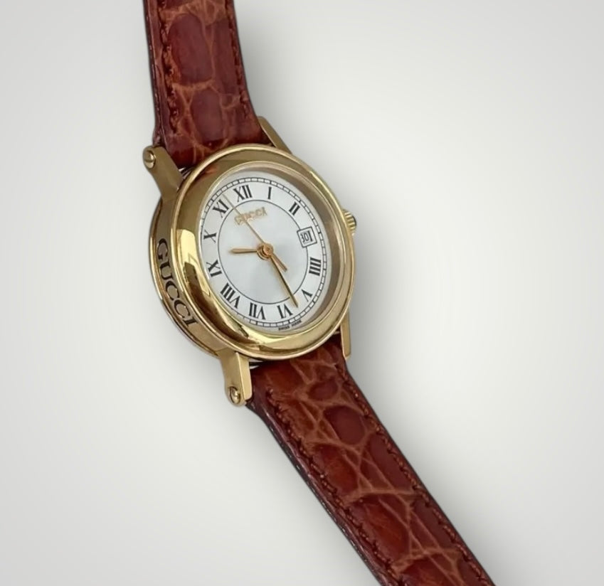 Vintage Gucci Swiss-Made Gold Roman Dial Watch