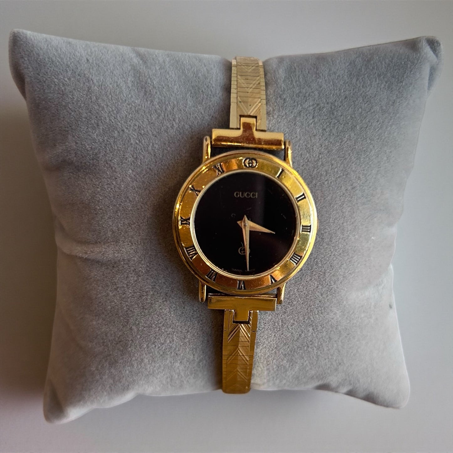 Vintage Gucci Gold Plated Bangle Watch| 90s