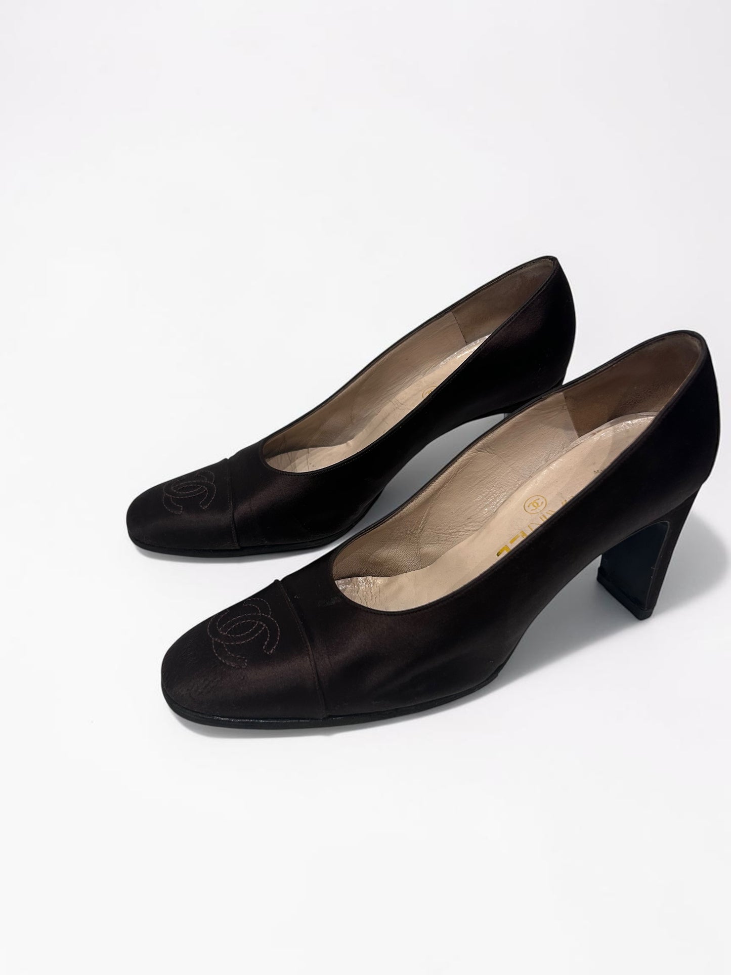 Vintage Chanel Satin Pumps|Late 1990s