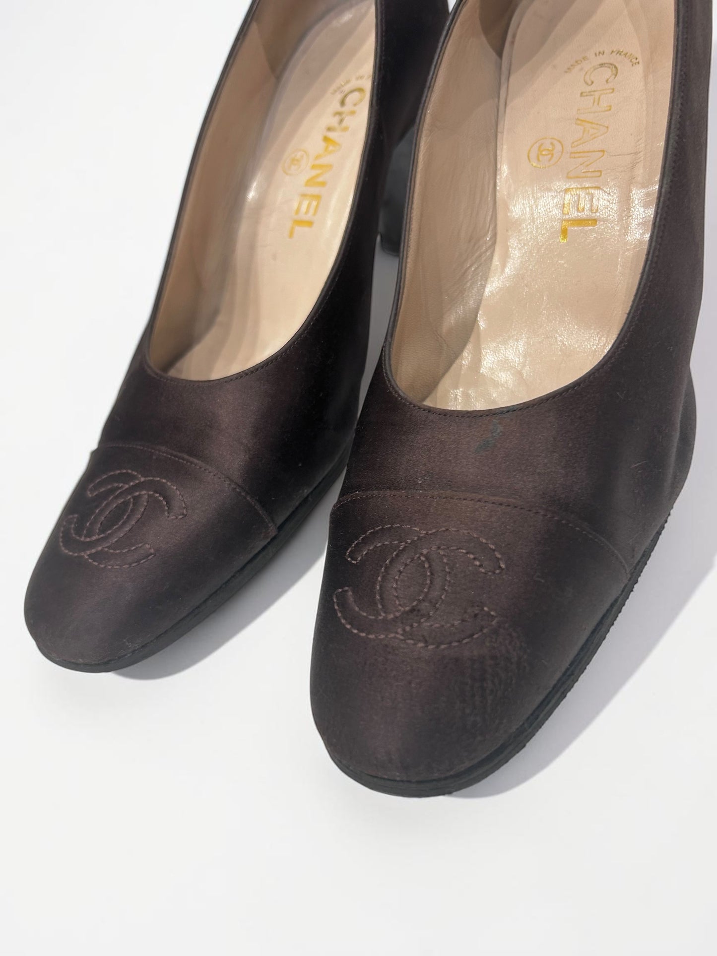 Vintage Chanel Satin Pumps|Late 1990s