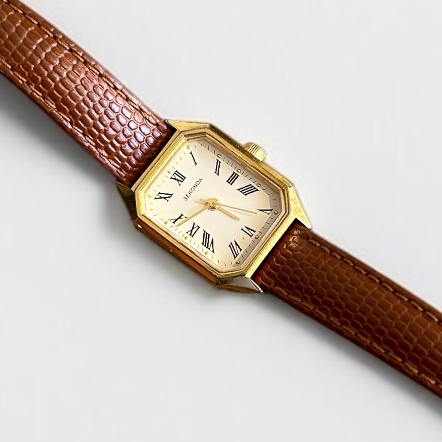 Vintage SEKONDA Rectangular Watch| 1990s