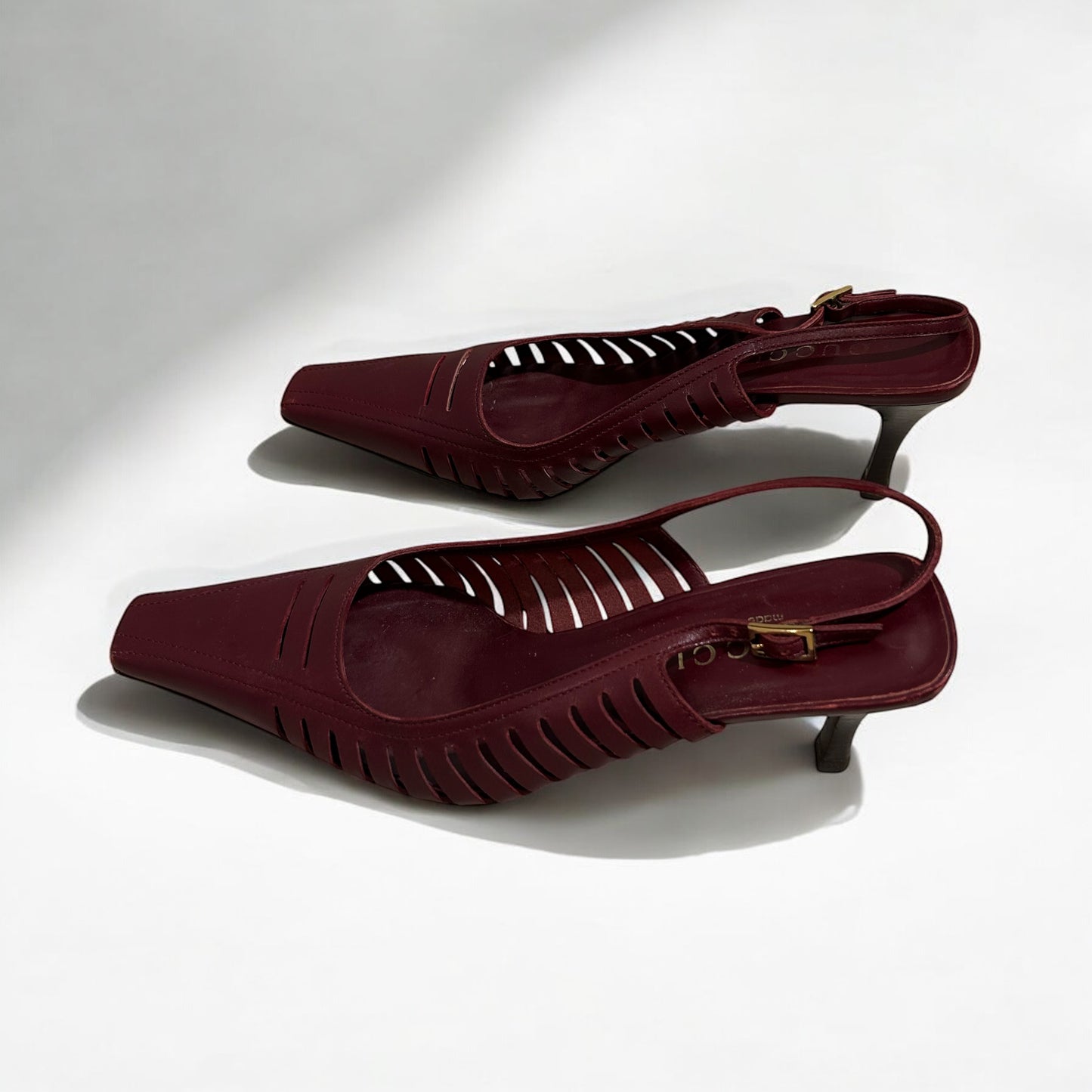 Vintage Gucci Burgundy slingback shoes