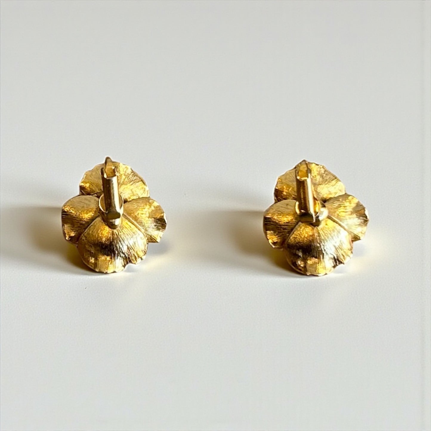 Vintage Red Enamel Floral Clip-On Earrings| 1980s