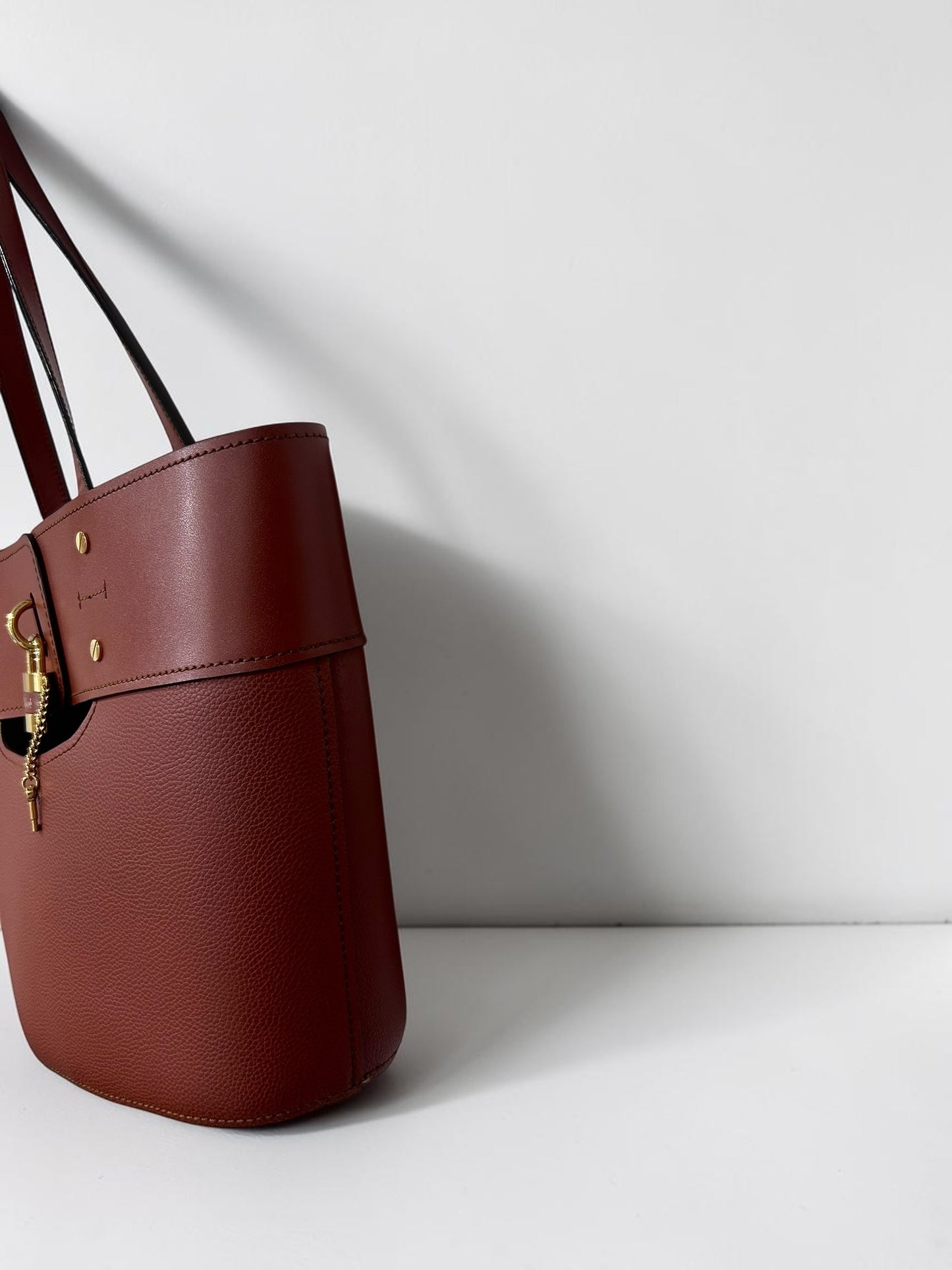 Chloé Brown Leather Tote Bag with Padlock| SS 2020