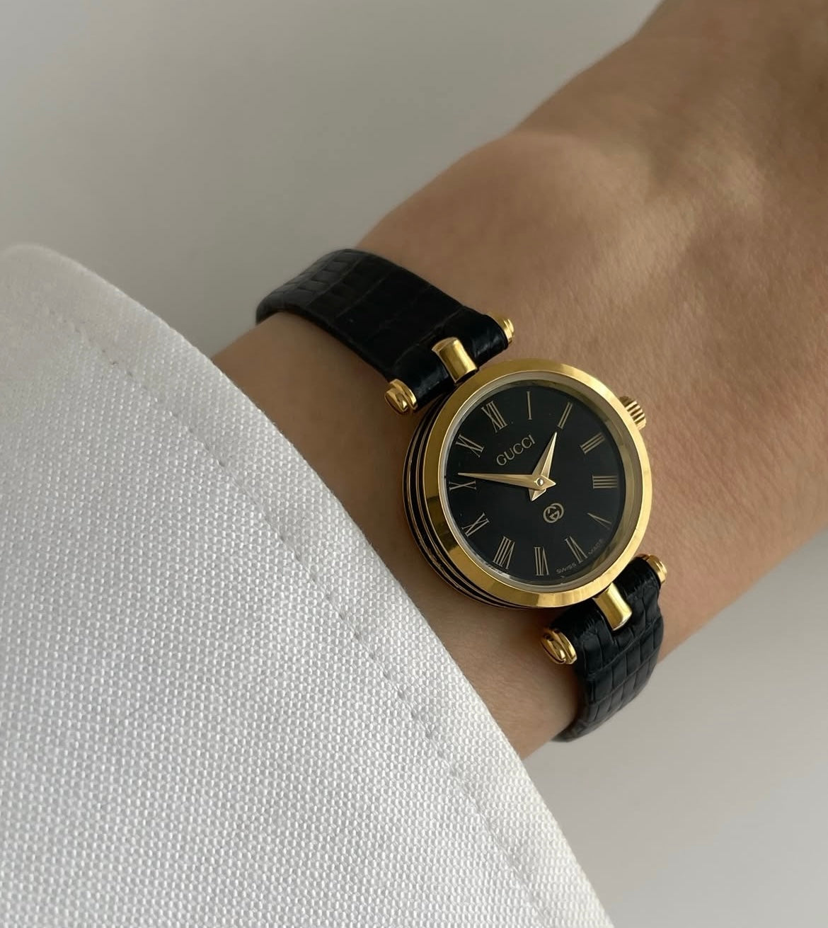 Vintage Gucci Roman Dial Gold Plated Watch|Early 90s