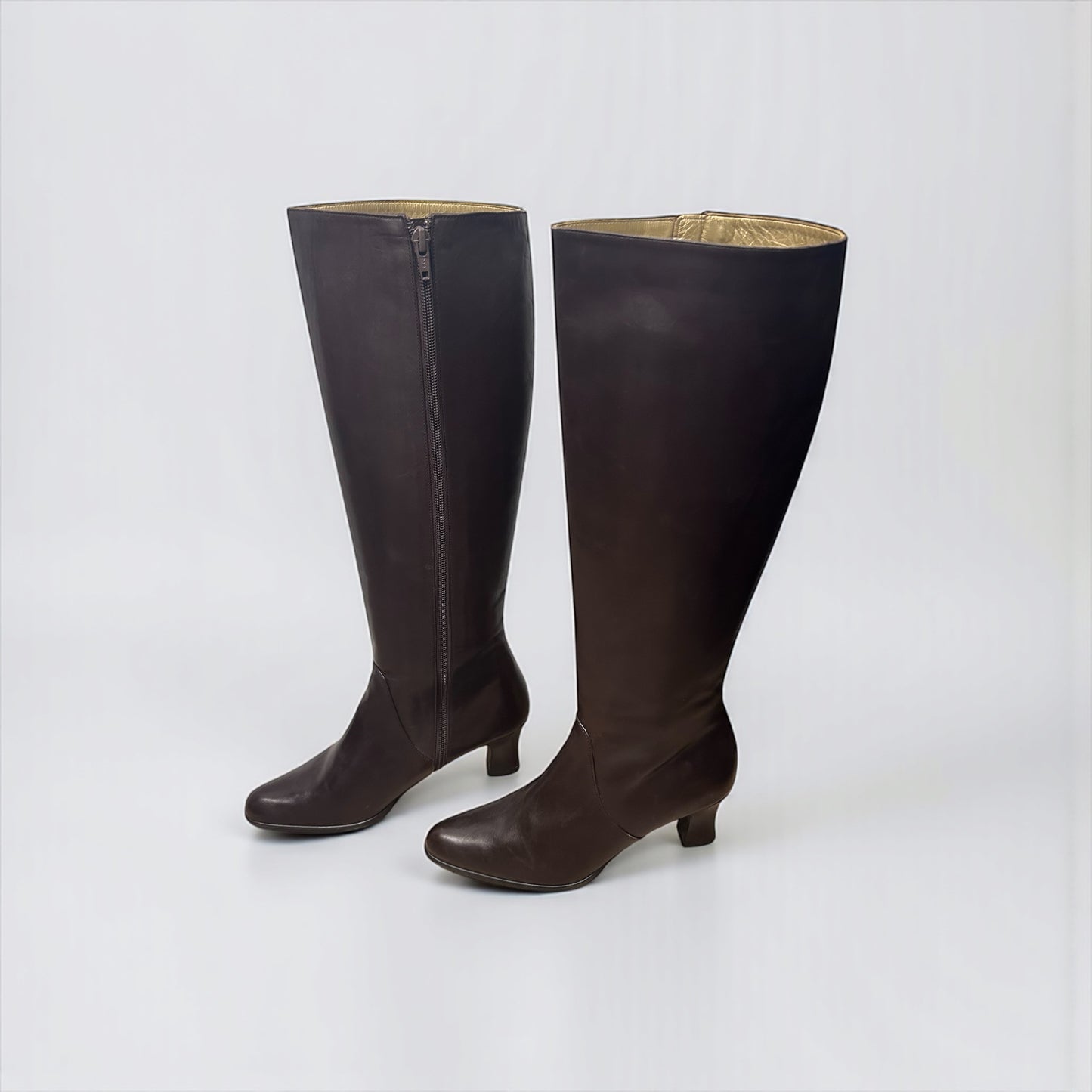 Yves Saint Laurent Brown Leather Knee-High Boots |90׳s