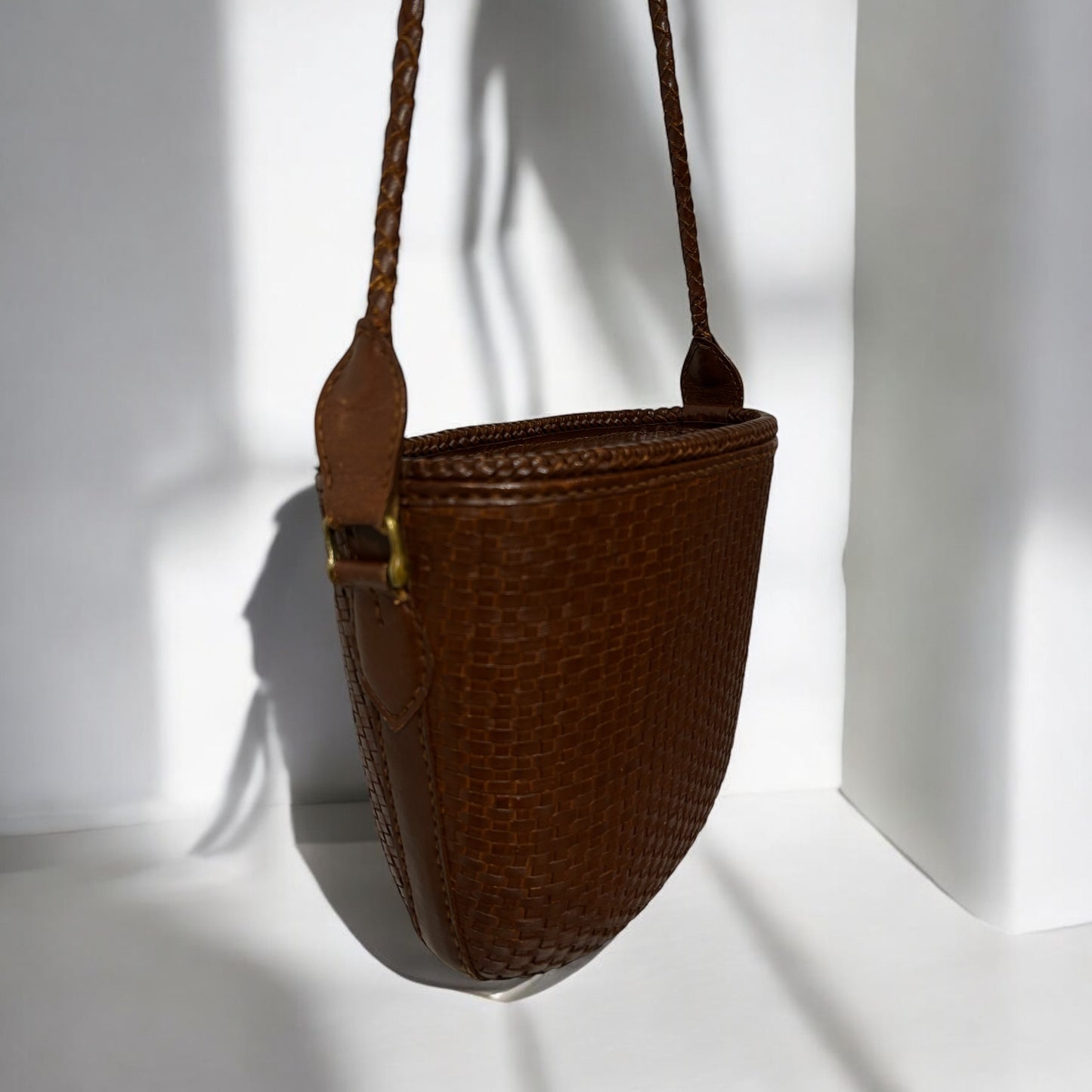 Vintage Intrecciato bucket bag