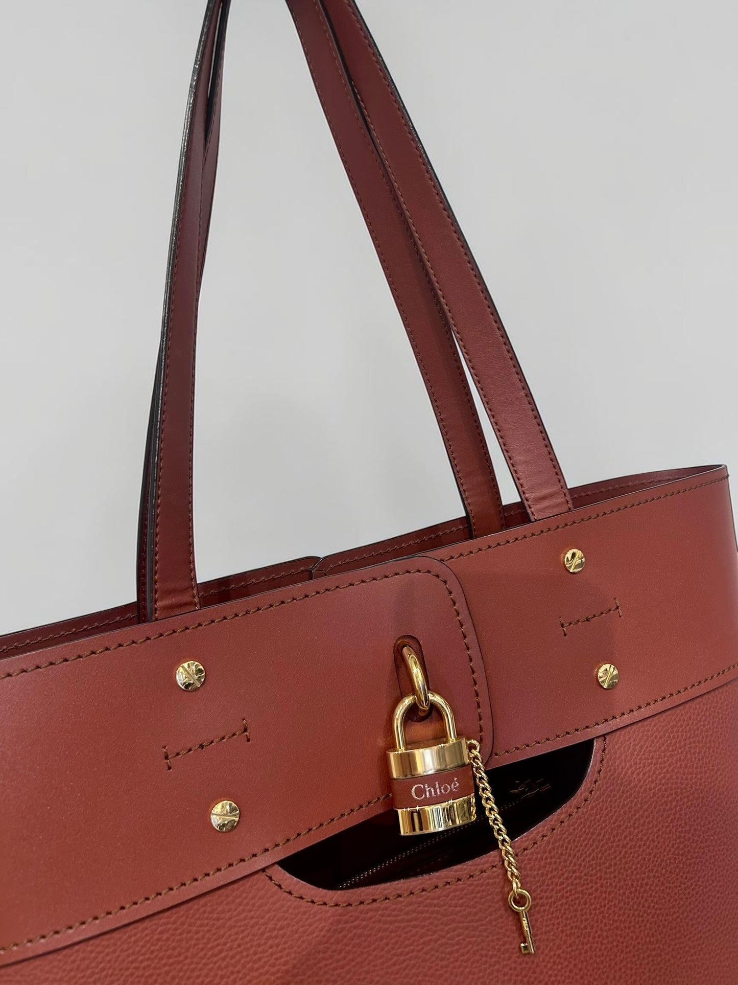 Chloé Brown Leather Tote Bag with Padlock| SS 2020