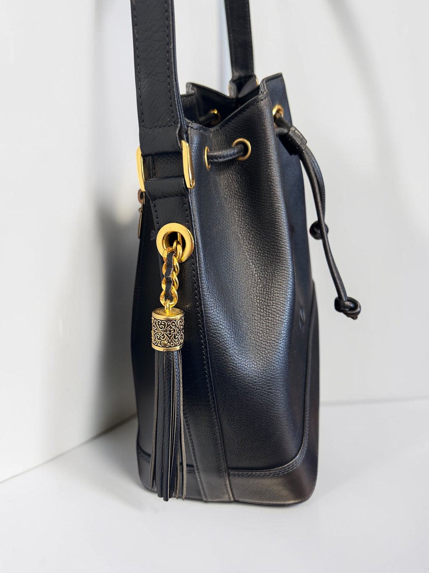 Vintage Valentino Garavani Navy Leather Bucket Bag | 1990s
