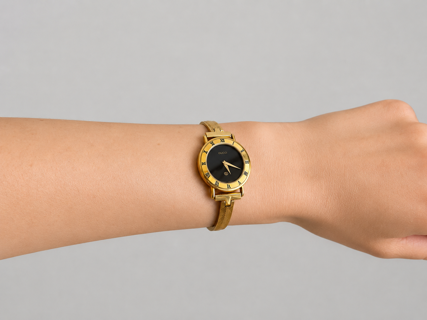 Vintage Gucci Gold Plated Bangle Watch| 90s