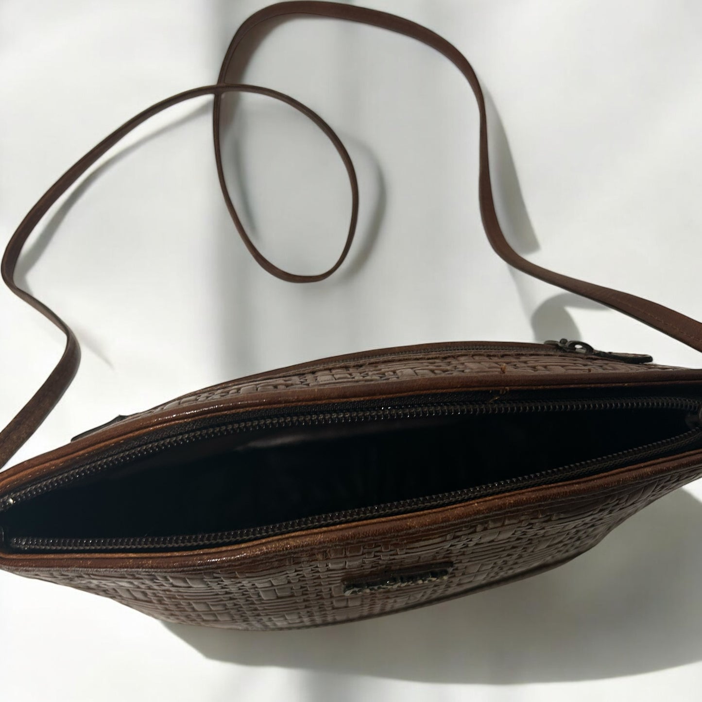 Vintage La Strada leather woven bag