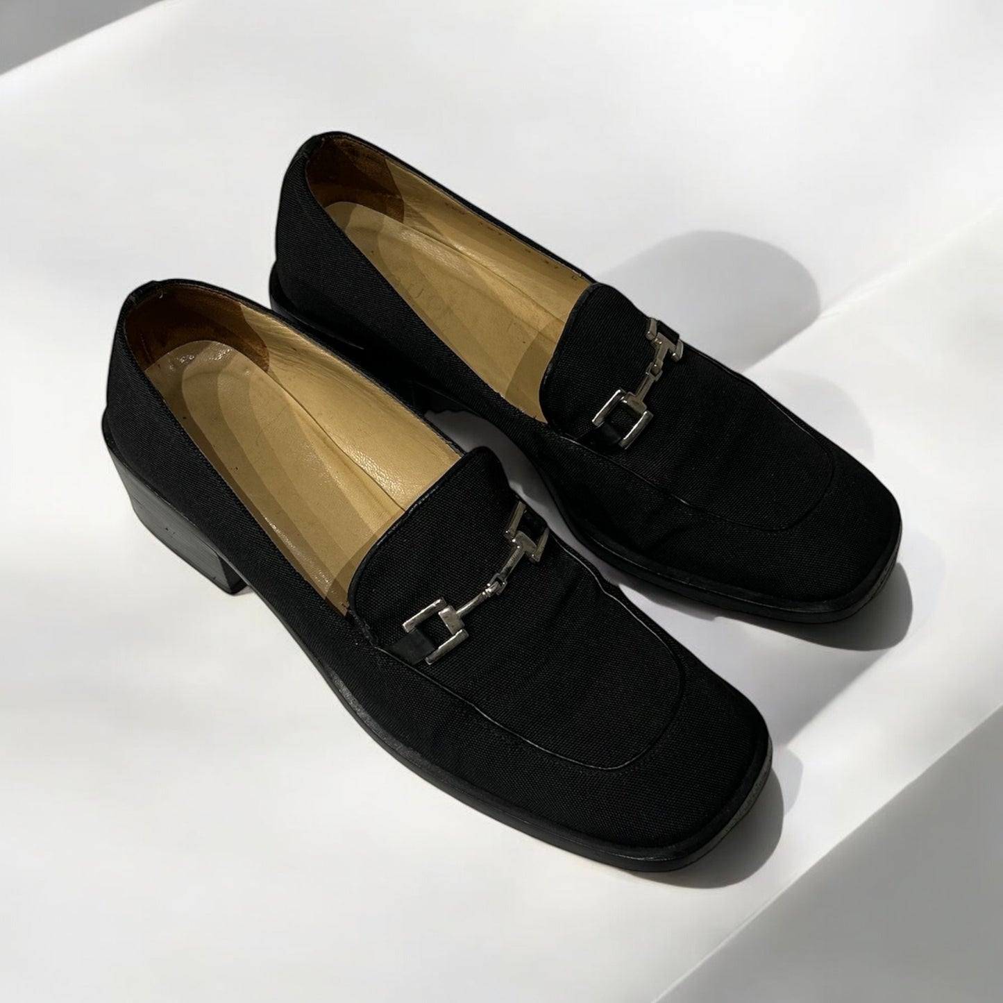Vintage Gucci heeled loafers