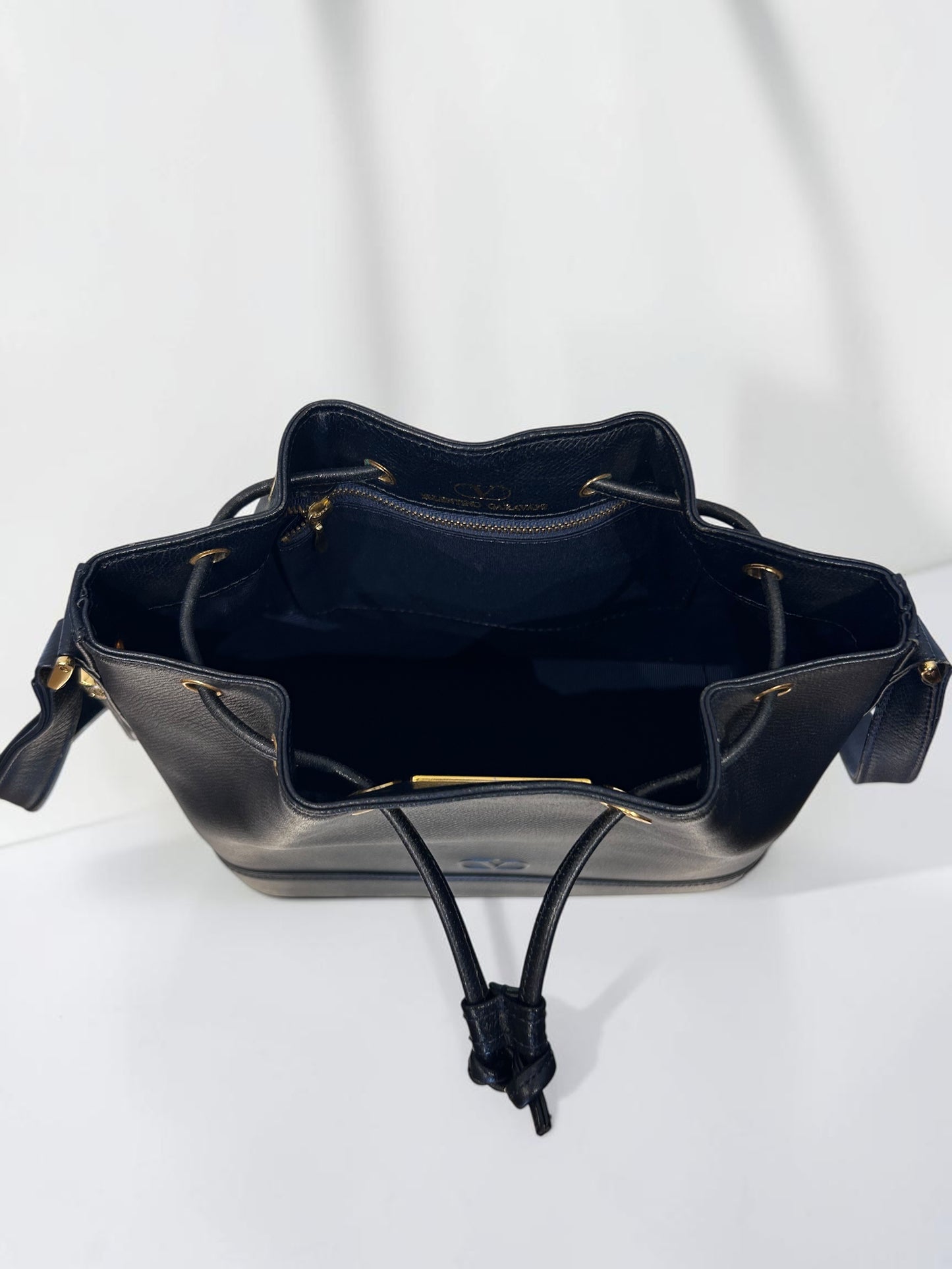 Vintage Valentino Garavani Navy Leather Bucket Bag | 1990s