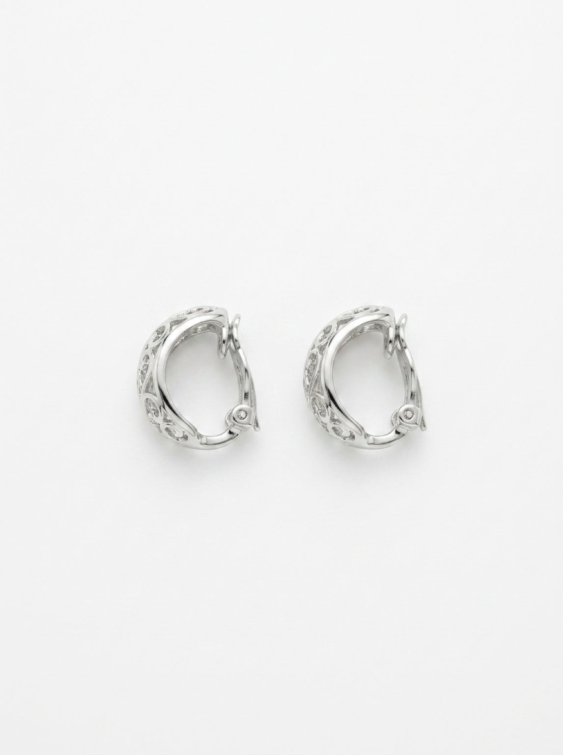 Vintage Silver-Tone Sculptural Clip-On Earrings| 1980s
