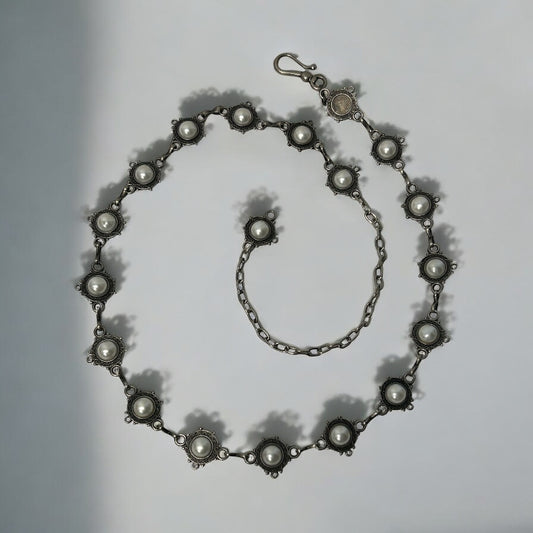 Vintage pearls chain belt