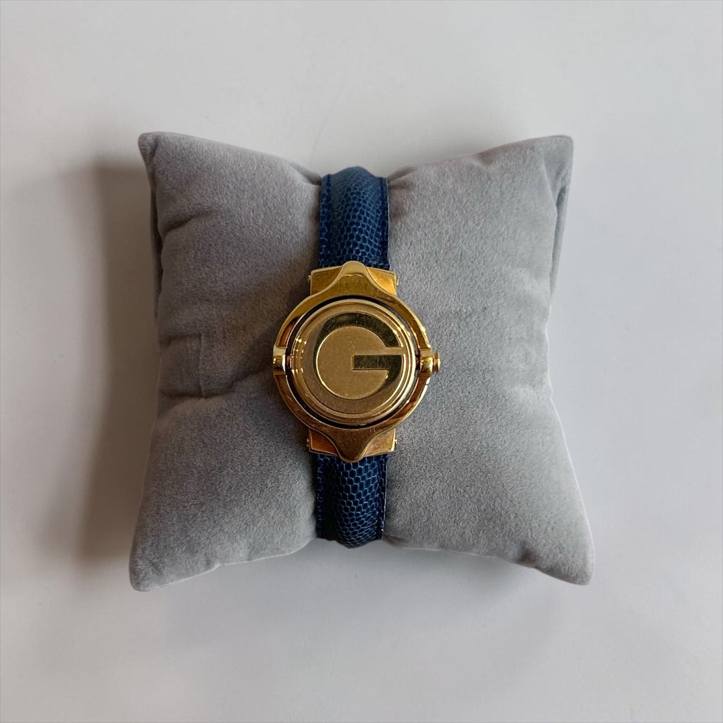 Vintage Gucci Gold Plated Interchangeable Bangle Watch | Mid 1990s