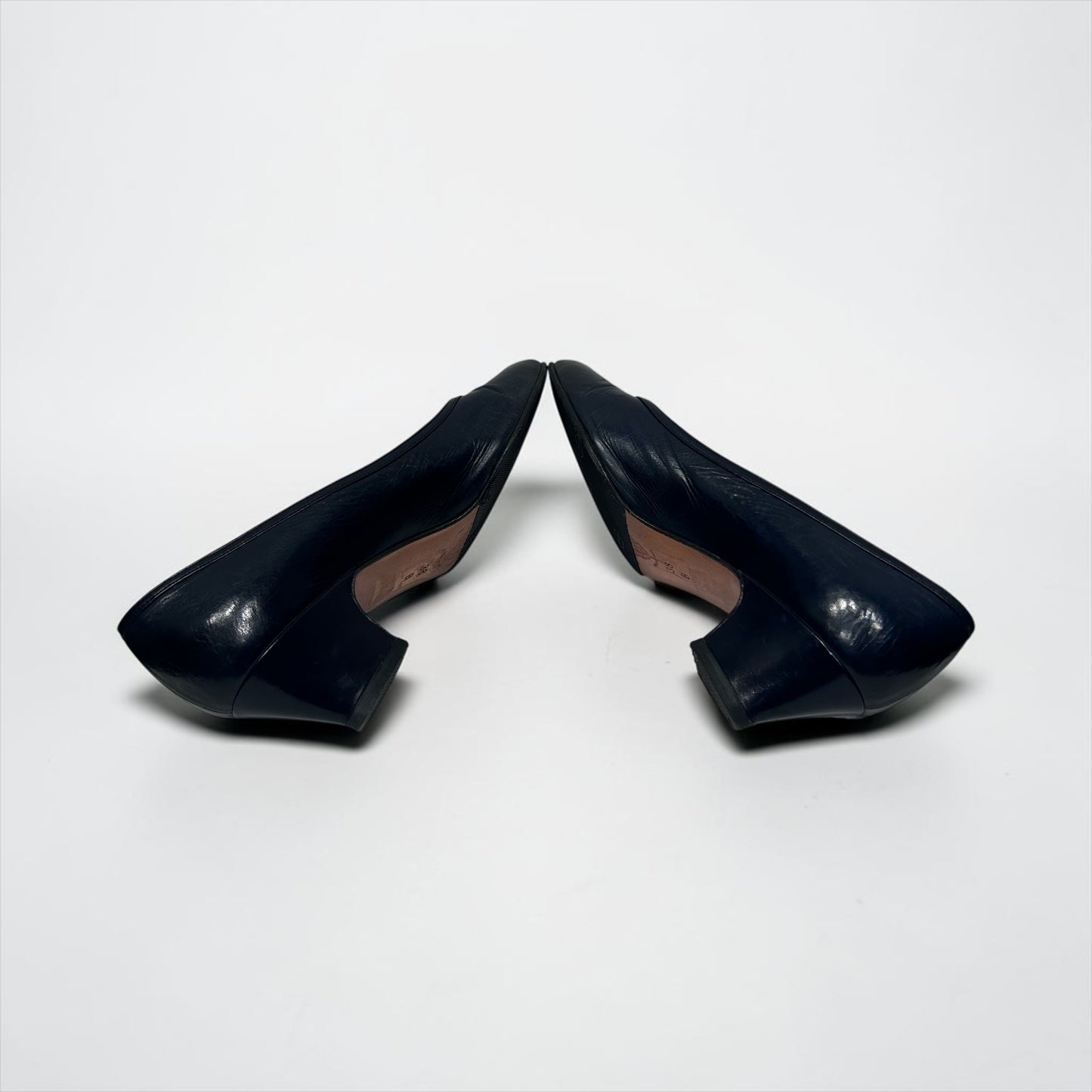 Vintage Gucci Leather Pumps|Late 80s