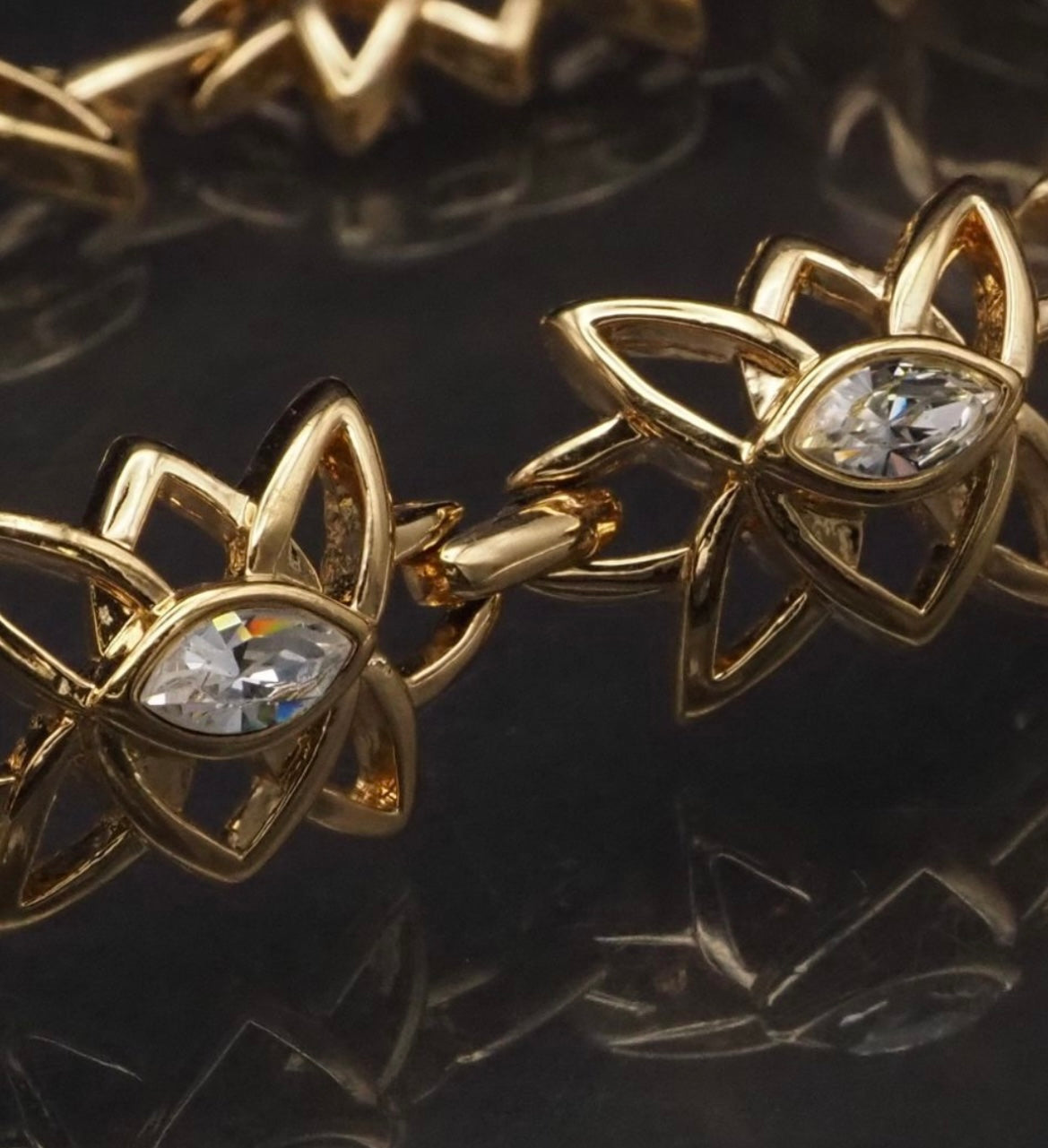 G. D’ORLAN Floral Swarovski Crystal Collar Necklace