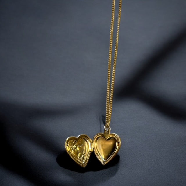 Vintage open heart necklace