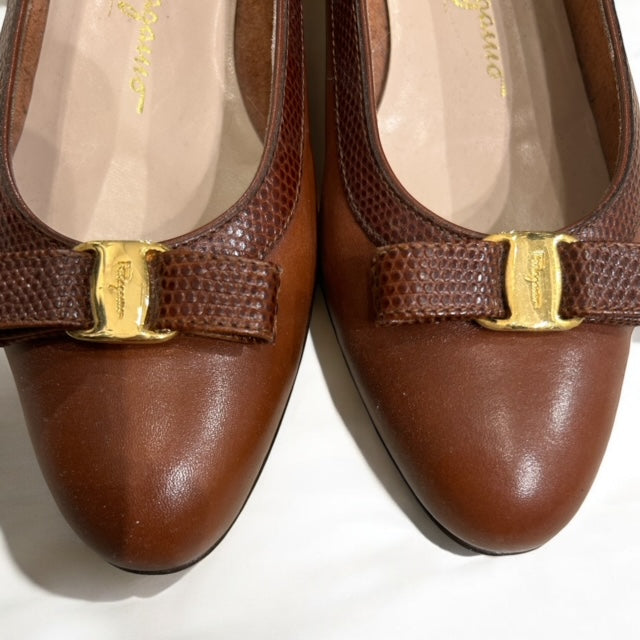 Vintage Salvatore Ferragamo leather ballet flats